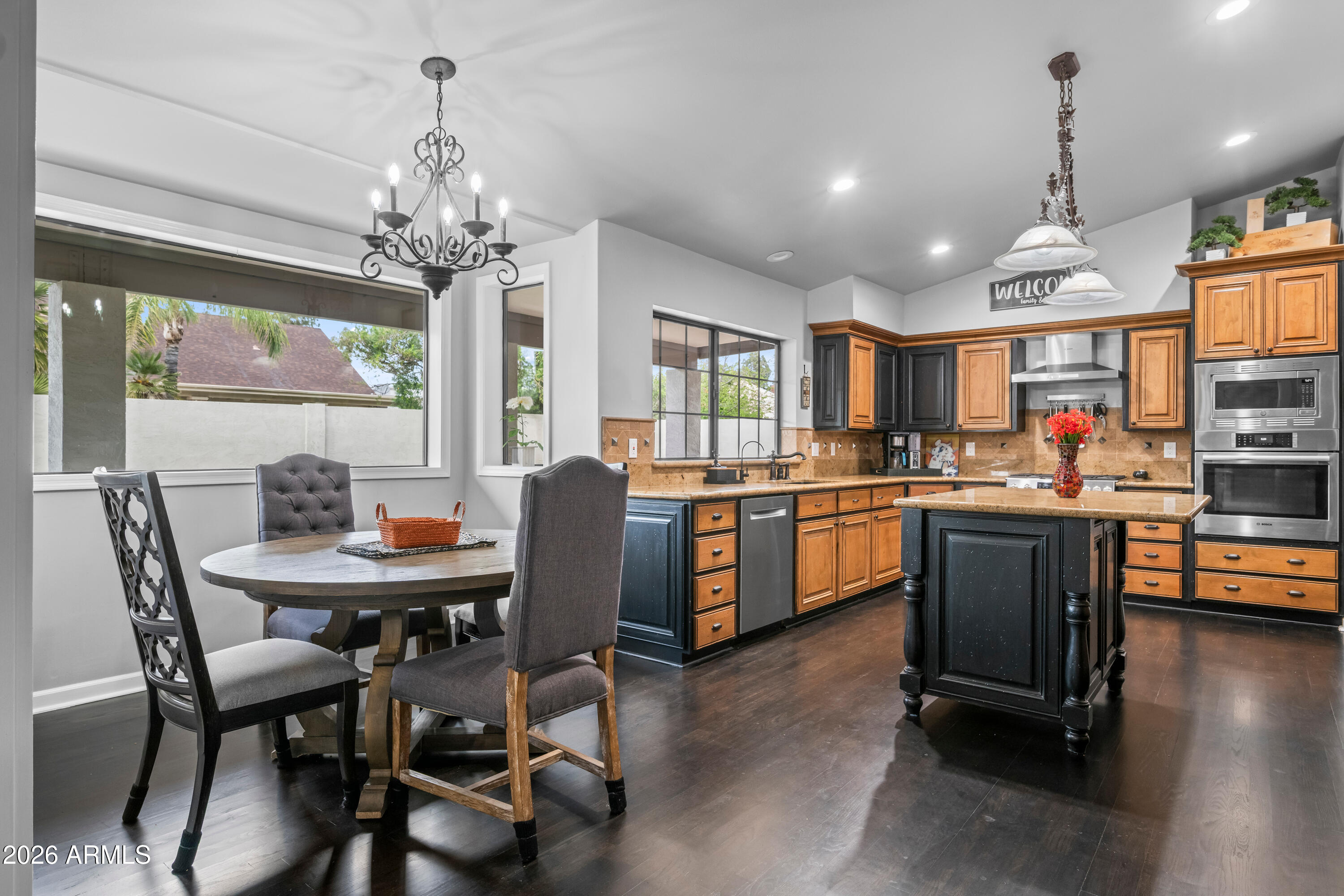 3428 E ENCANTO Street