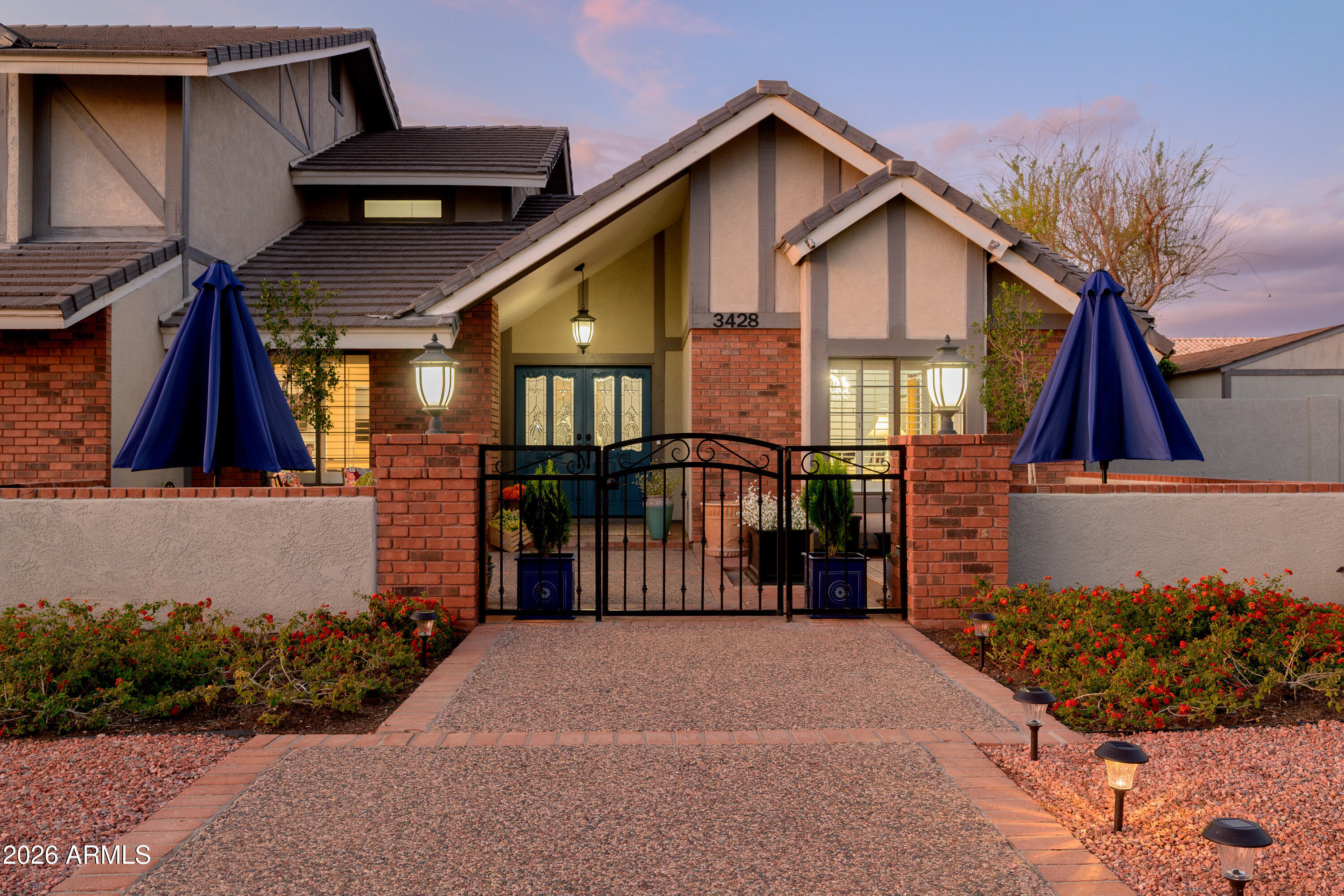 3428 E ENCANTO Street