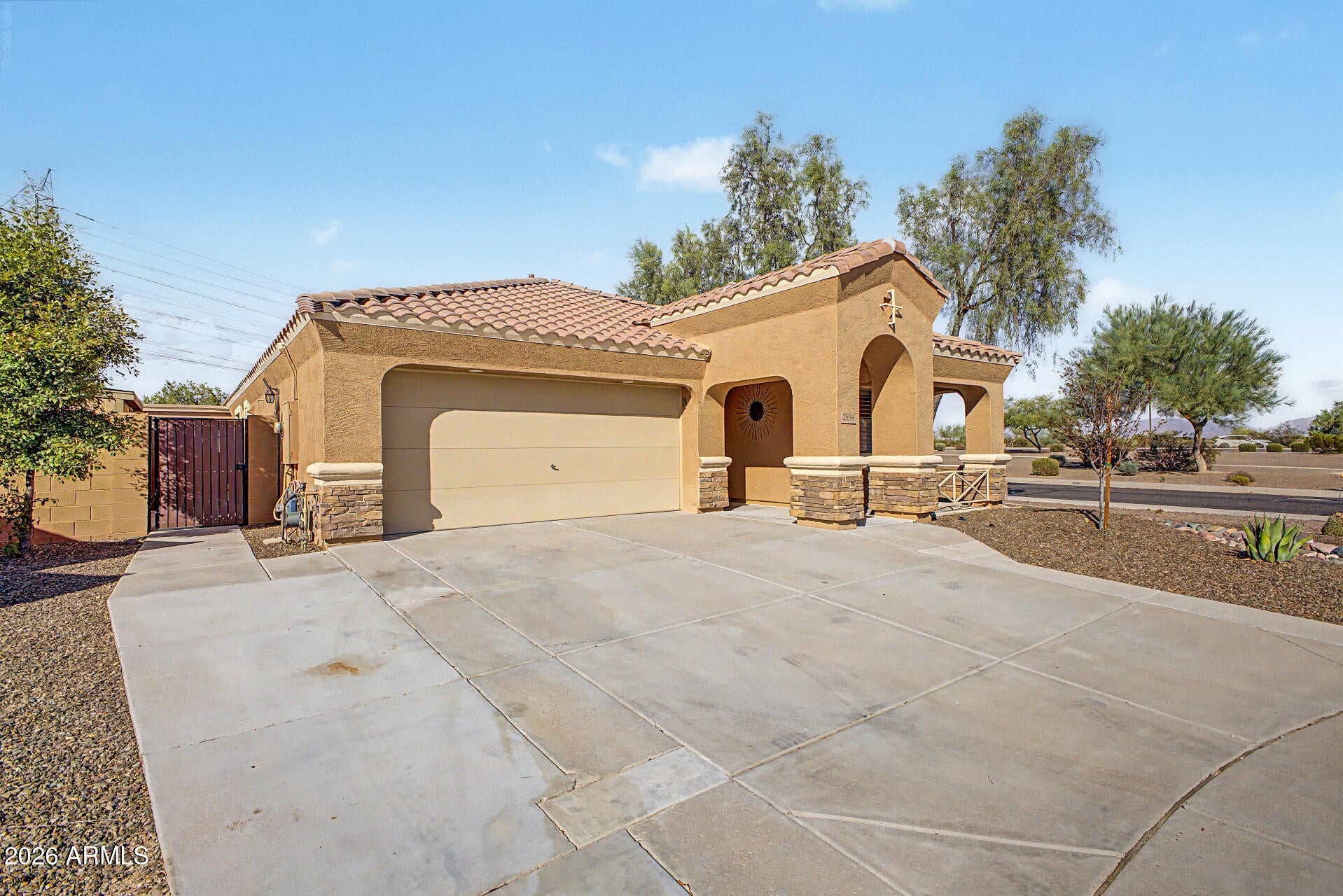 2836 E JJ RANCH Road