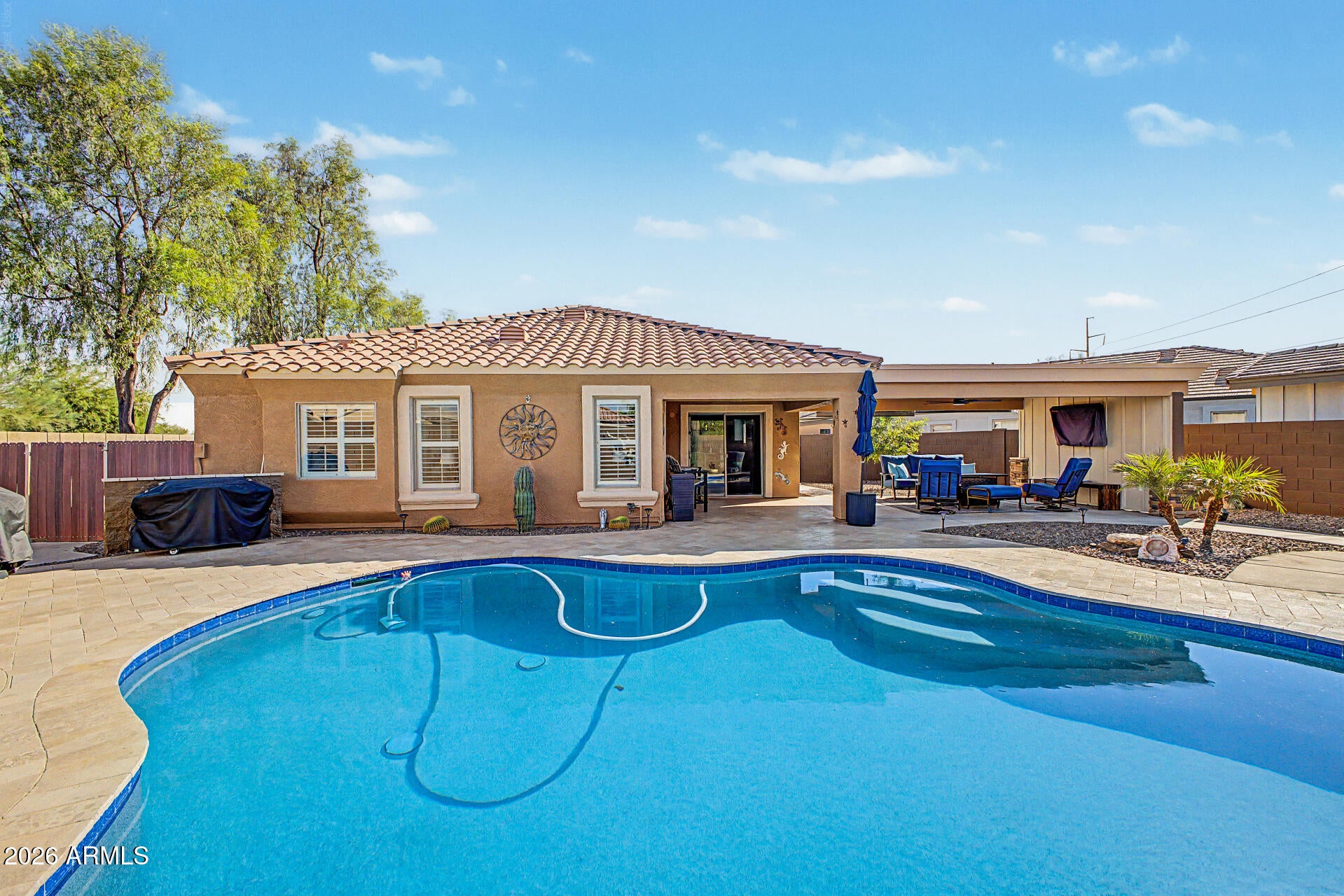 2836 E JJ RANCH Road