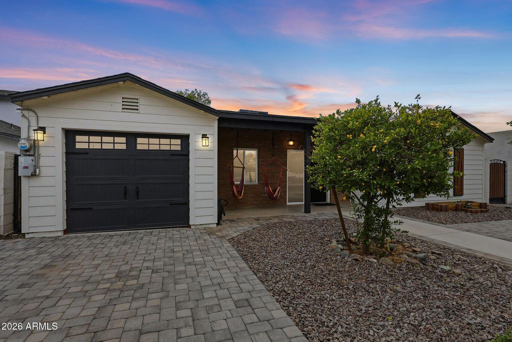 Photo of 1359 E Weldon Avenue, Phoenix, AZ 85014 (MLS # 6976272)