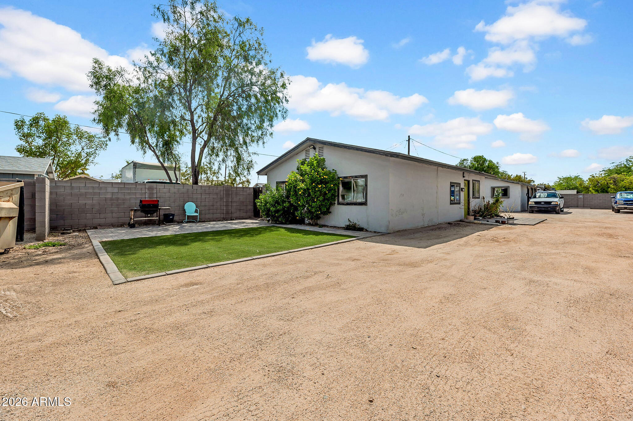 1802 N 26th Place