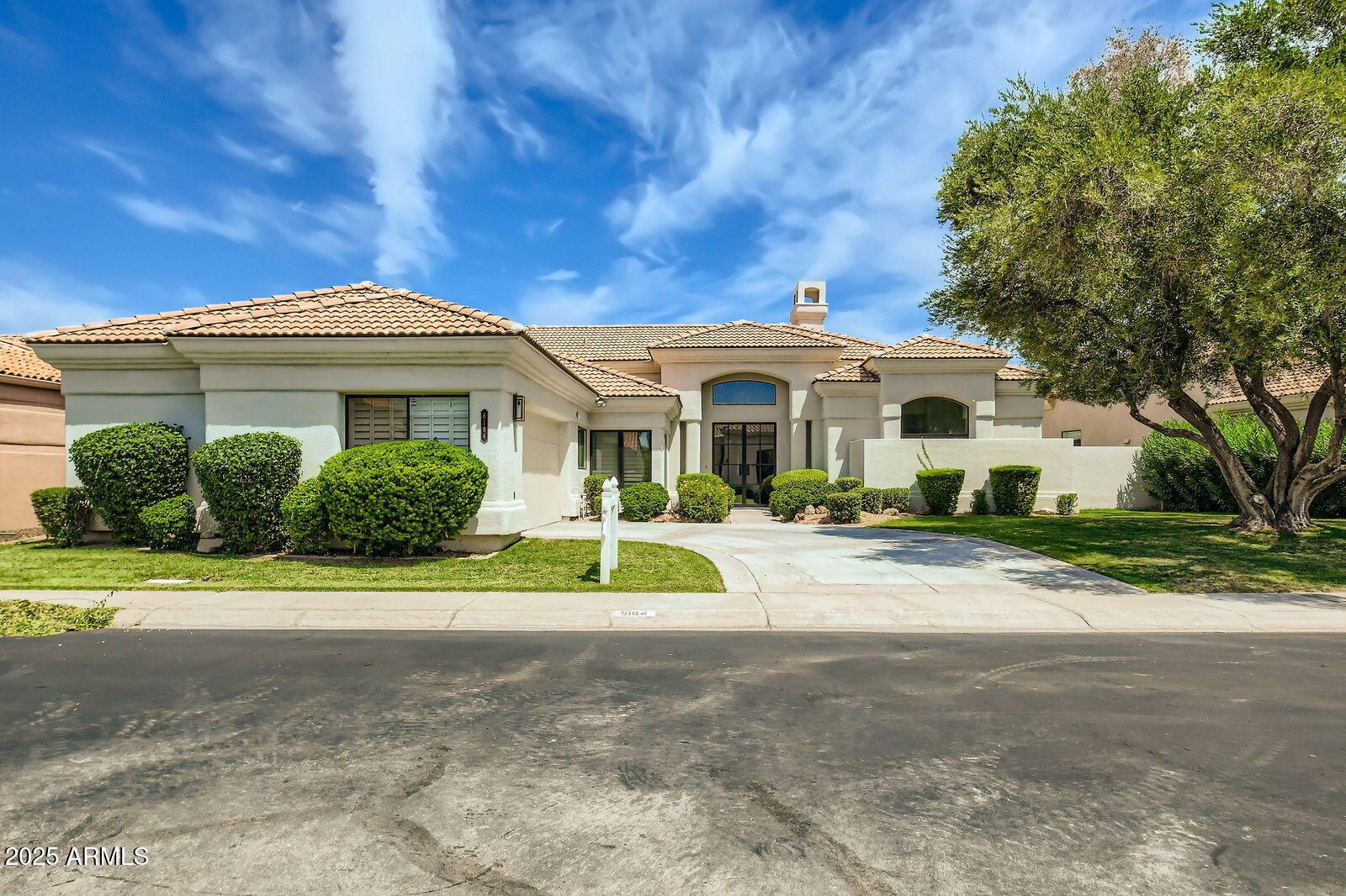 8184 E JENAN Drive
