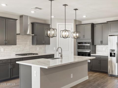 442 W FLATIRON Trail Apache Junction AZ 85120