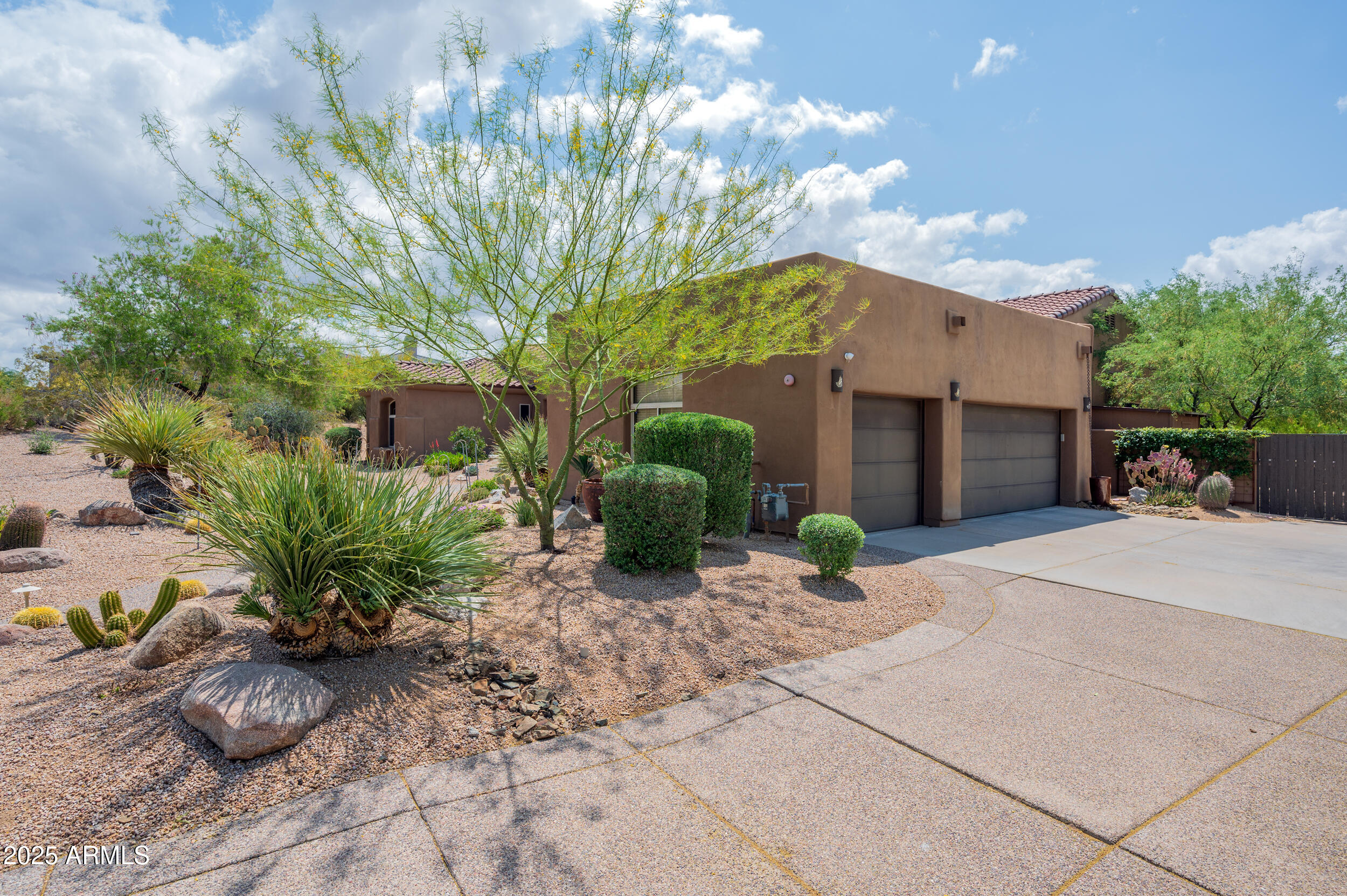 8193 E SAND FLOWER Drive