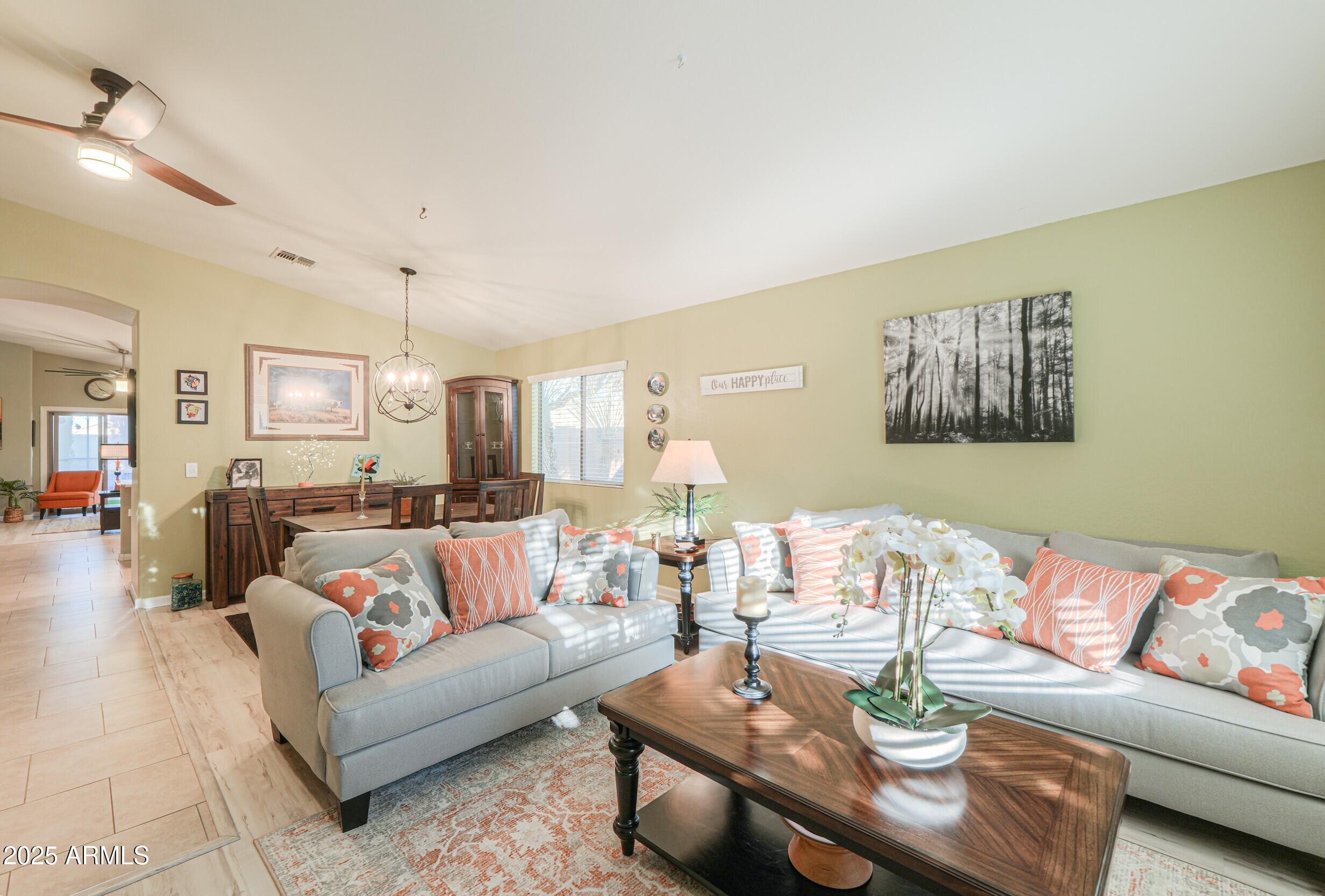 1844 E PILGRAM Street