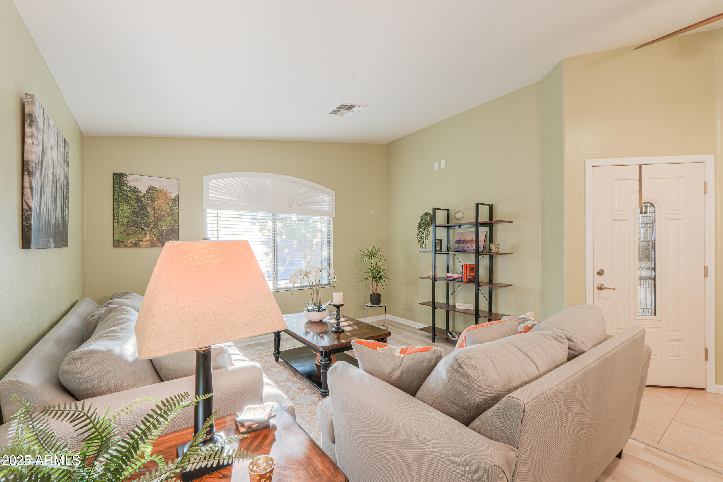 1844 E PILGRAM Street