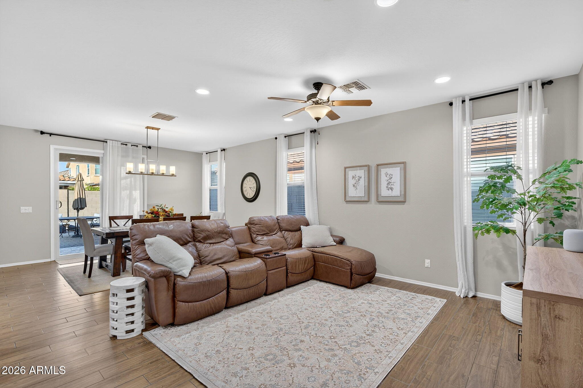 5054 E HALIFAX Street