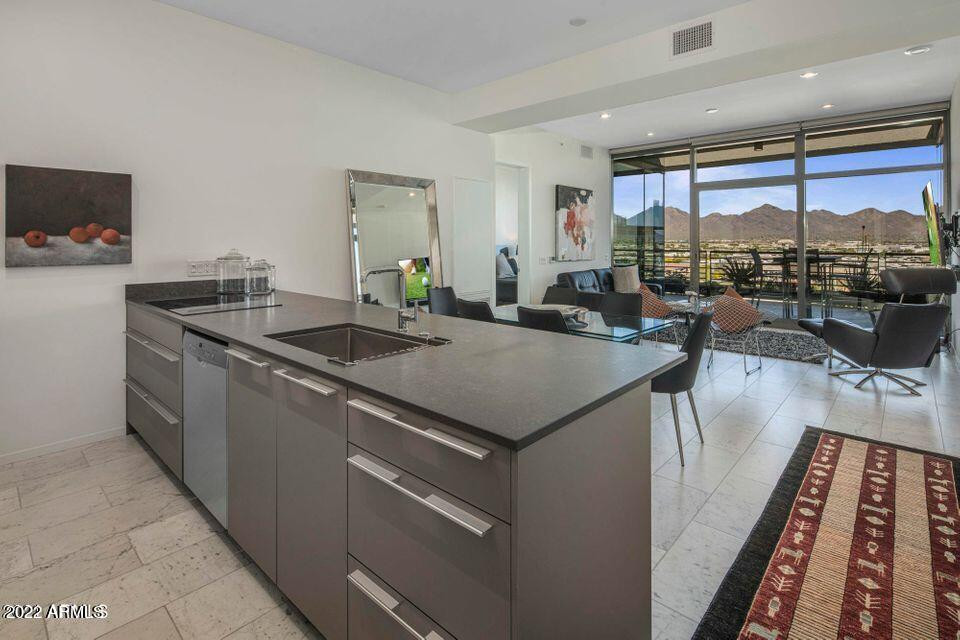 7120 E Kierland Boulevard 1205