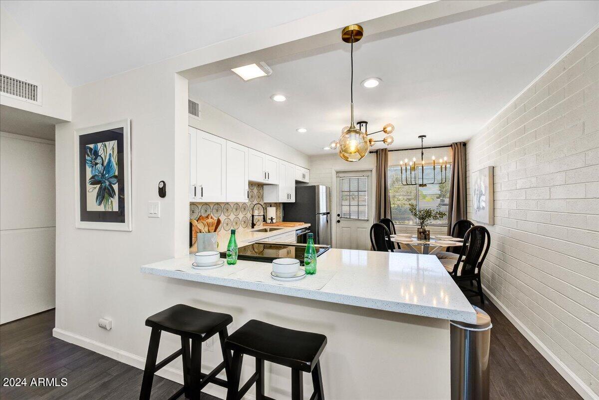 1908 W BERRIDGE Lane 9