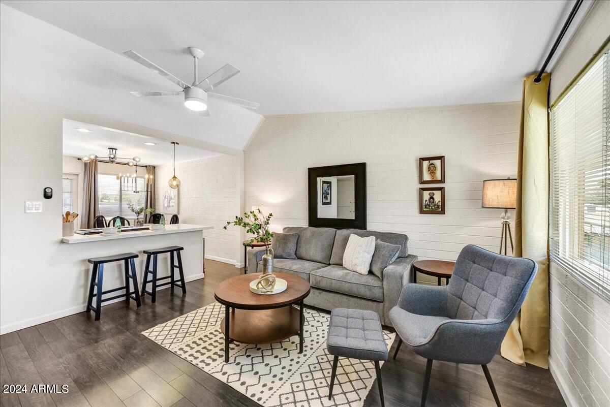 1908 W BERRIDGE Lane 9