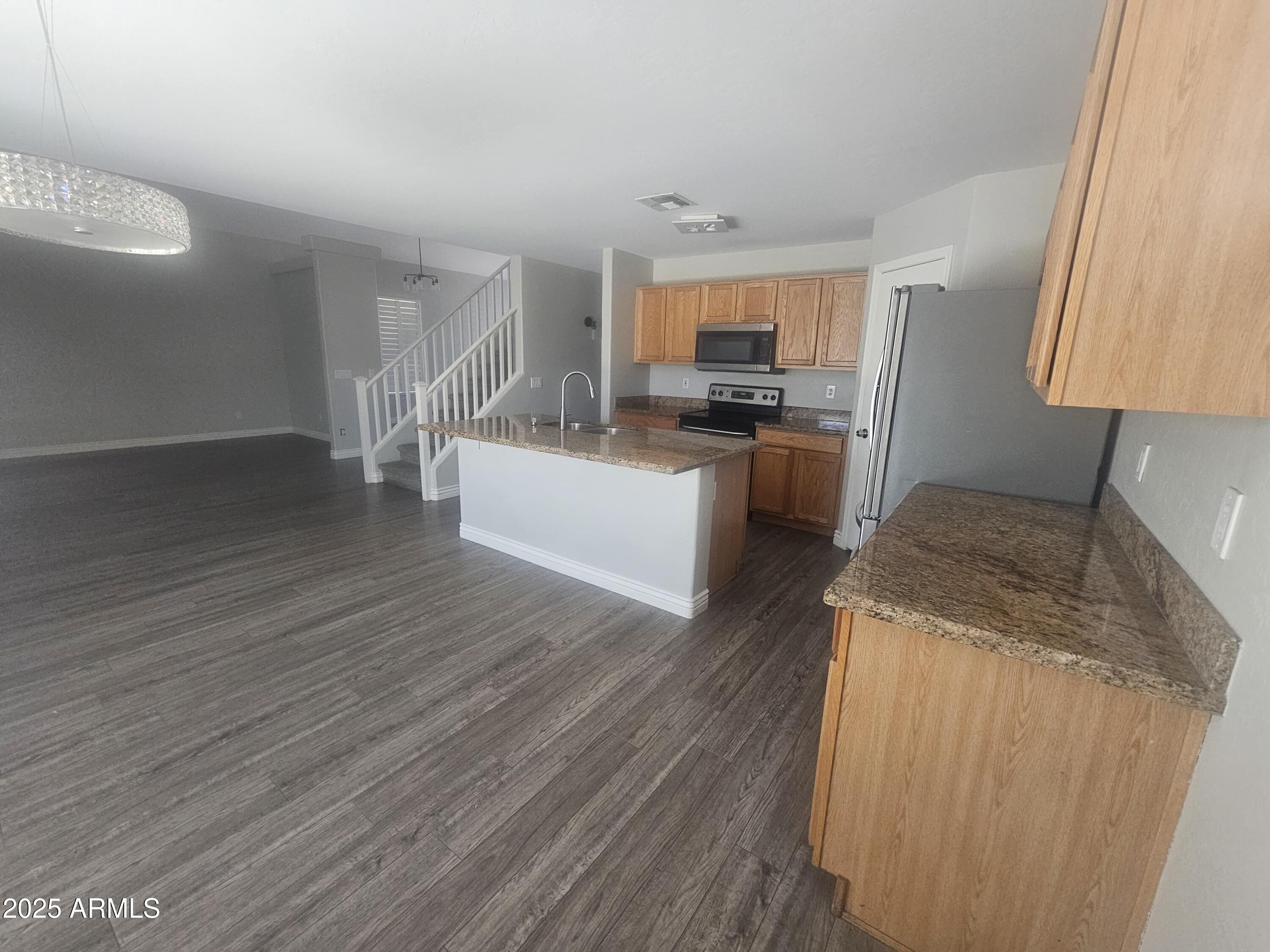 4315 W CARSON Road