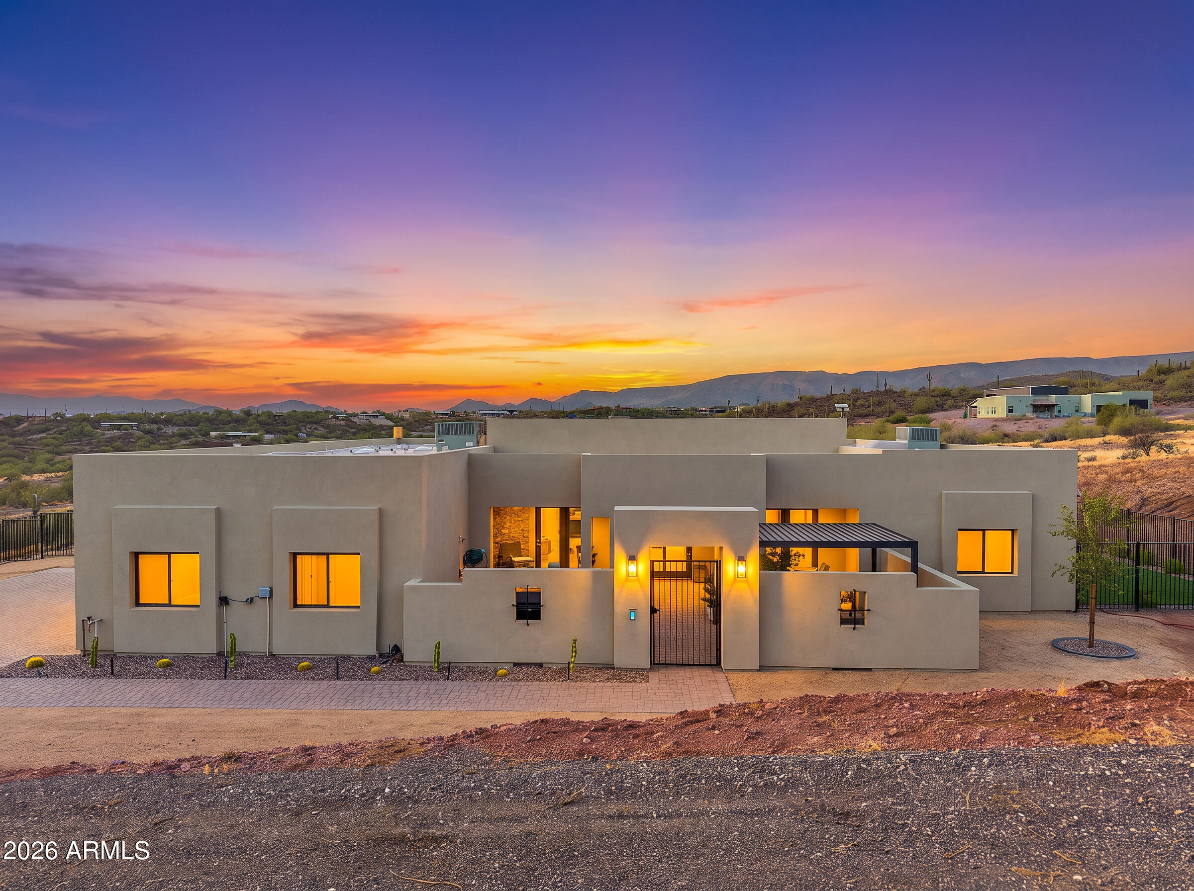 1816 E FORTUNE Drive