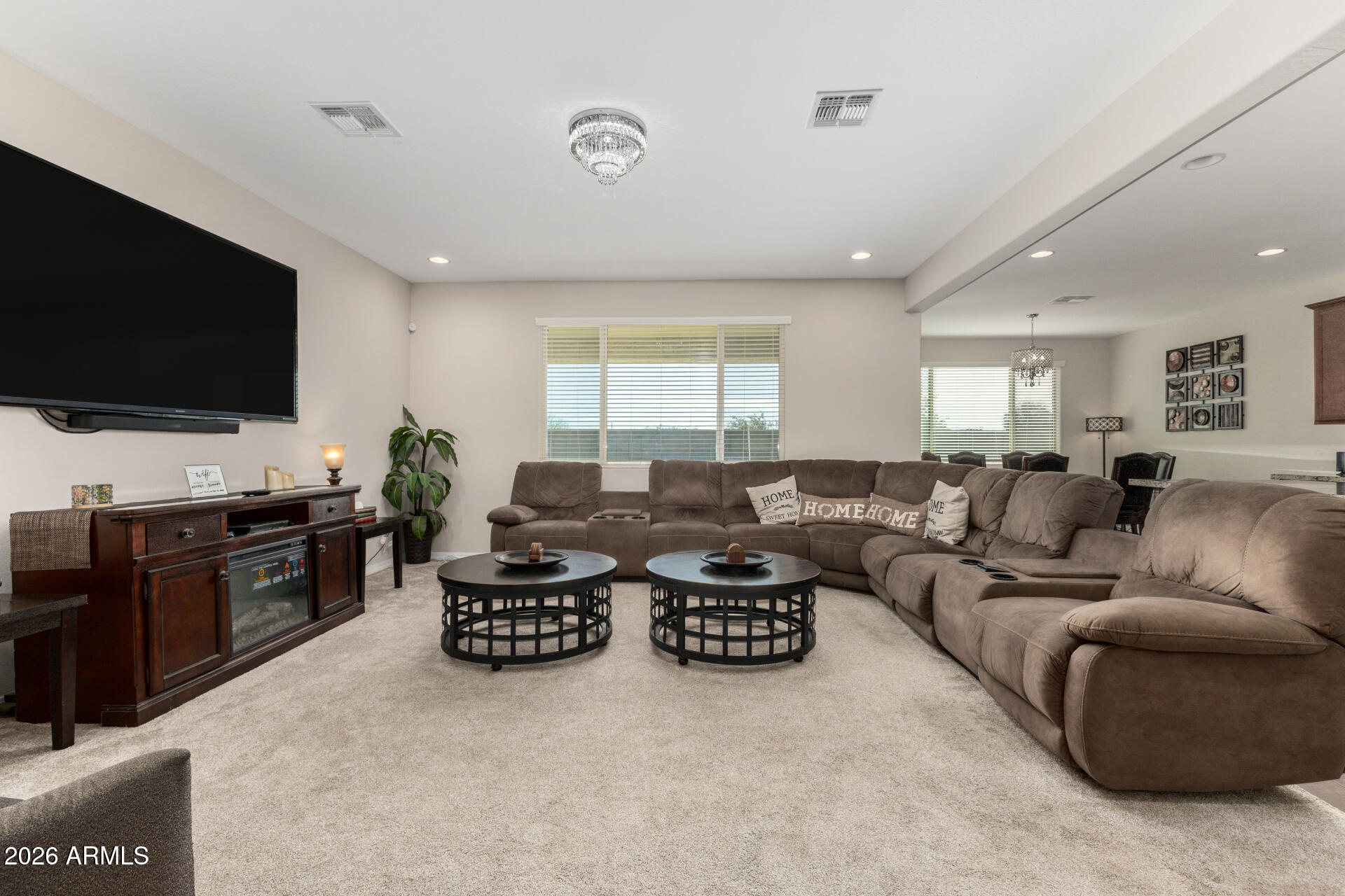 18427 W PASADENA Avenue