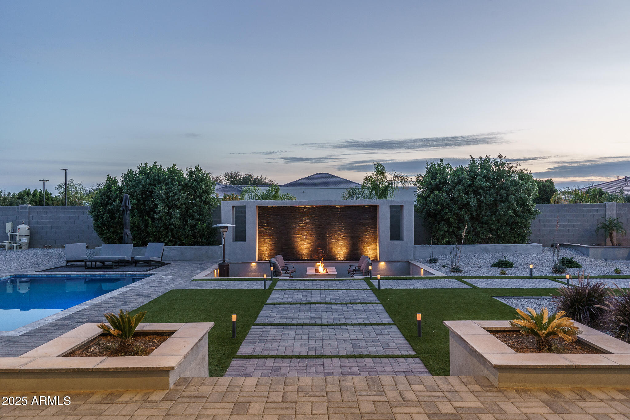 16033 W CINNABAR Court