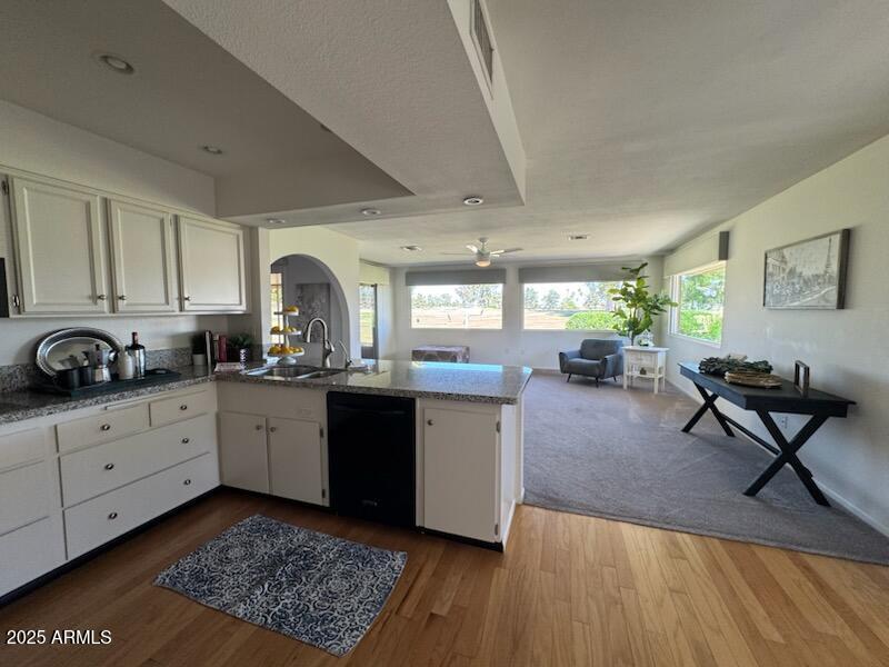 18211 N CONESTOGA Drive