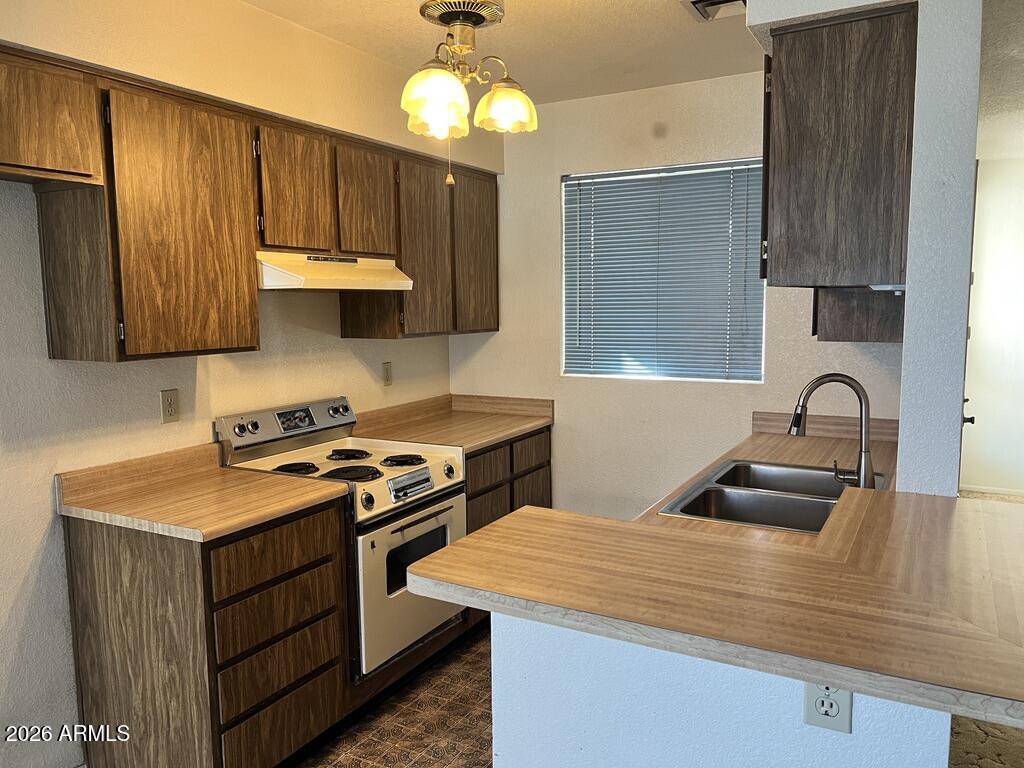 8131 N 107TH Avenue N 89