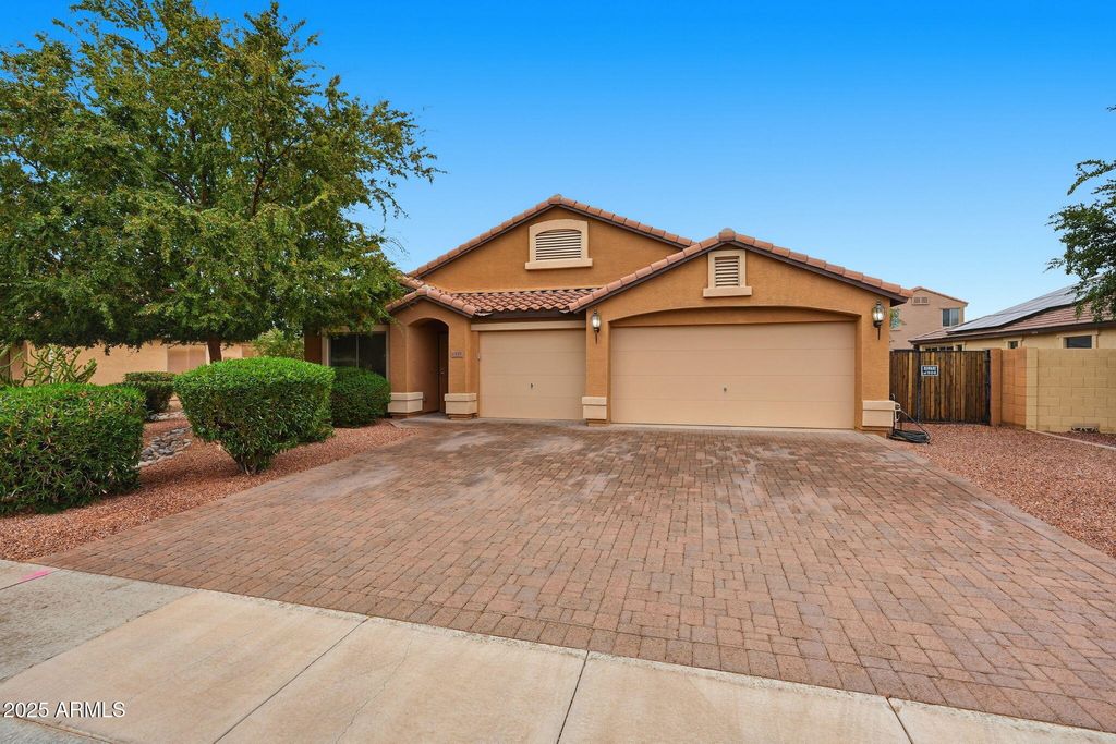 Photo of 1319 E Jardin Drive, Casa Grande, AZ 85122 (MLS # 6949066)