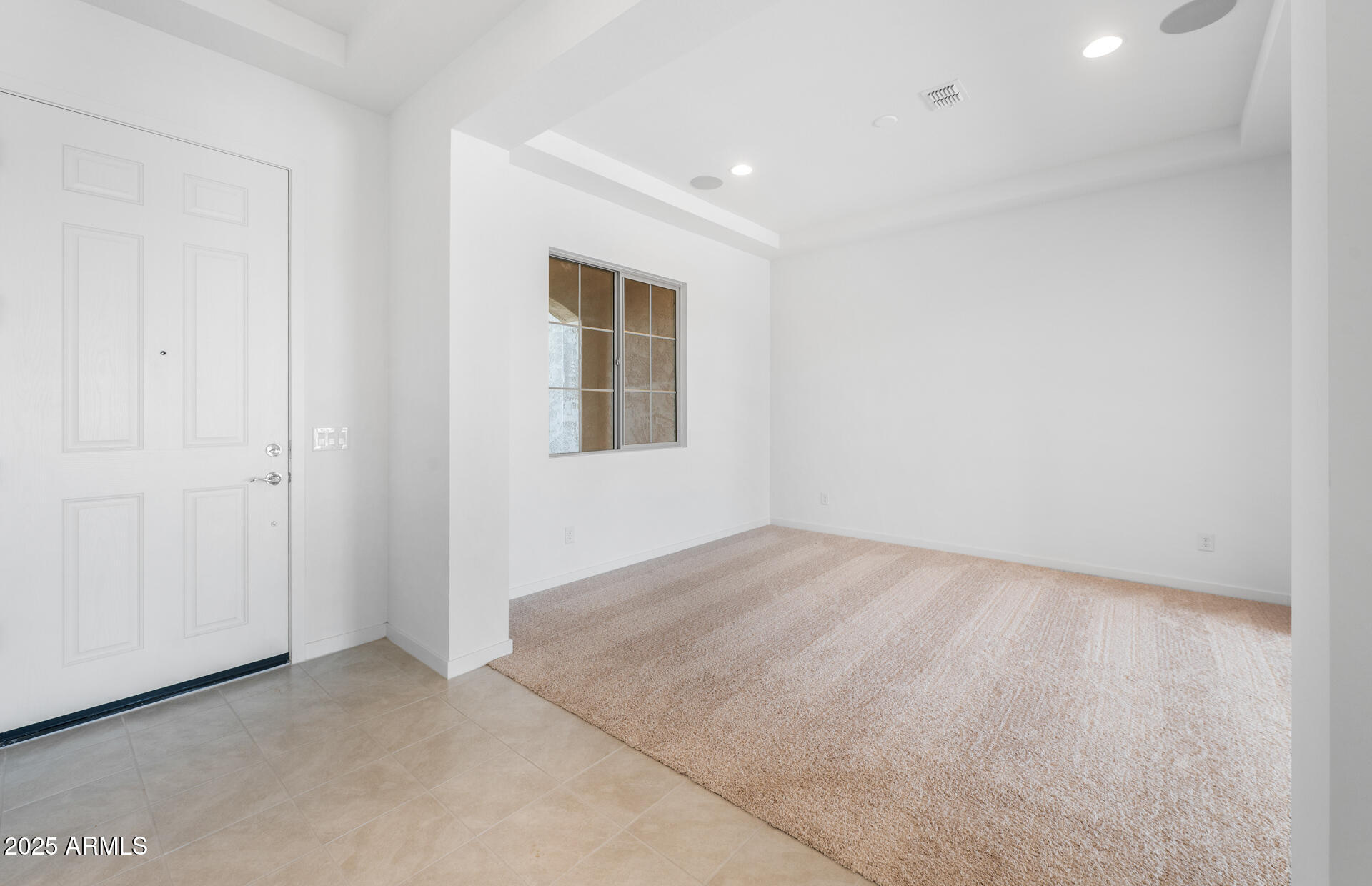 5285 N Riverside Drive