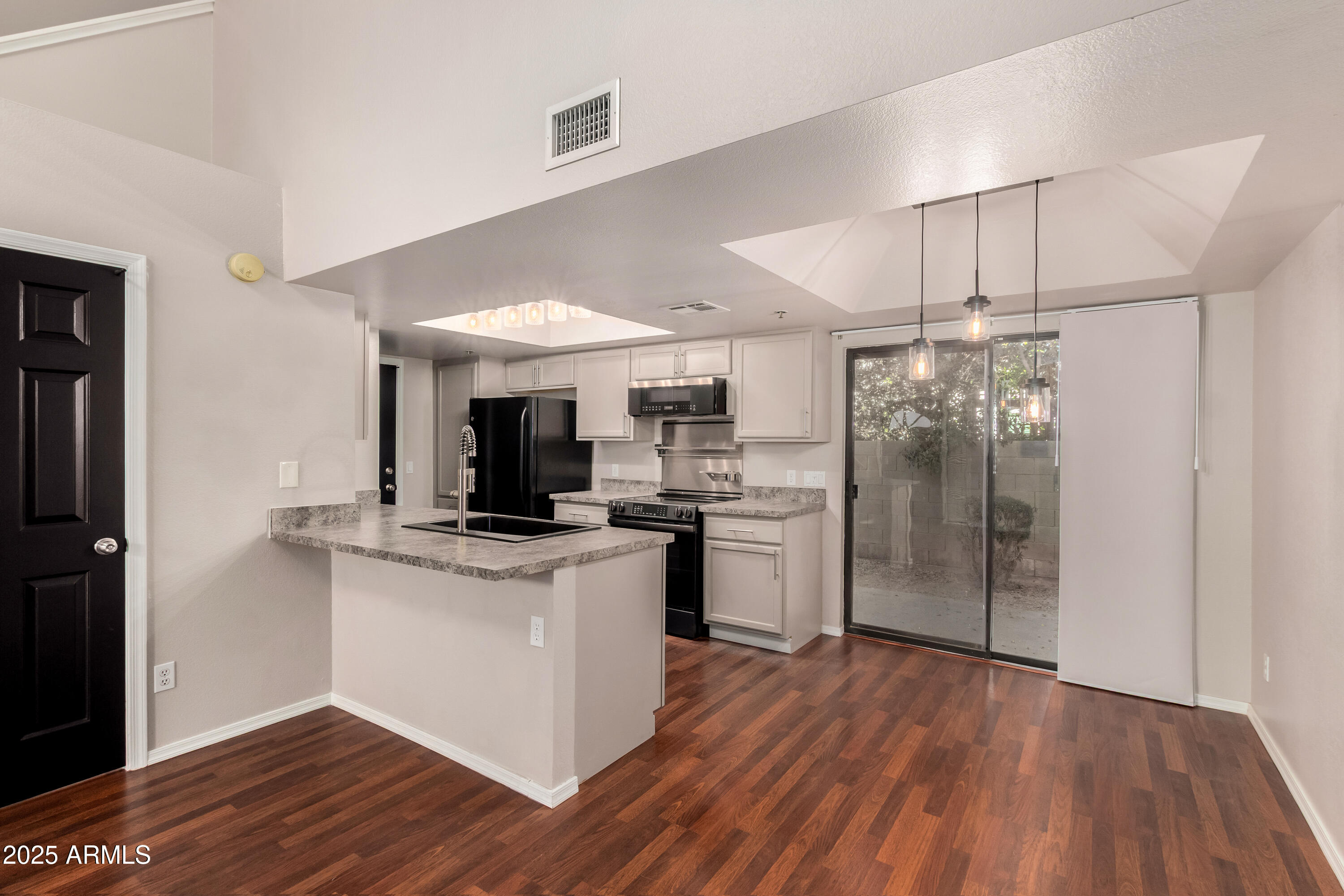 4316 E AVALON Drive 8