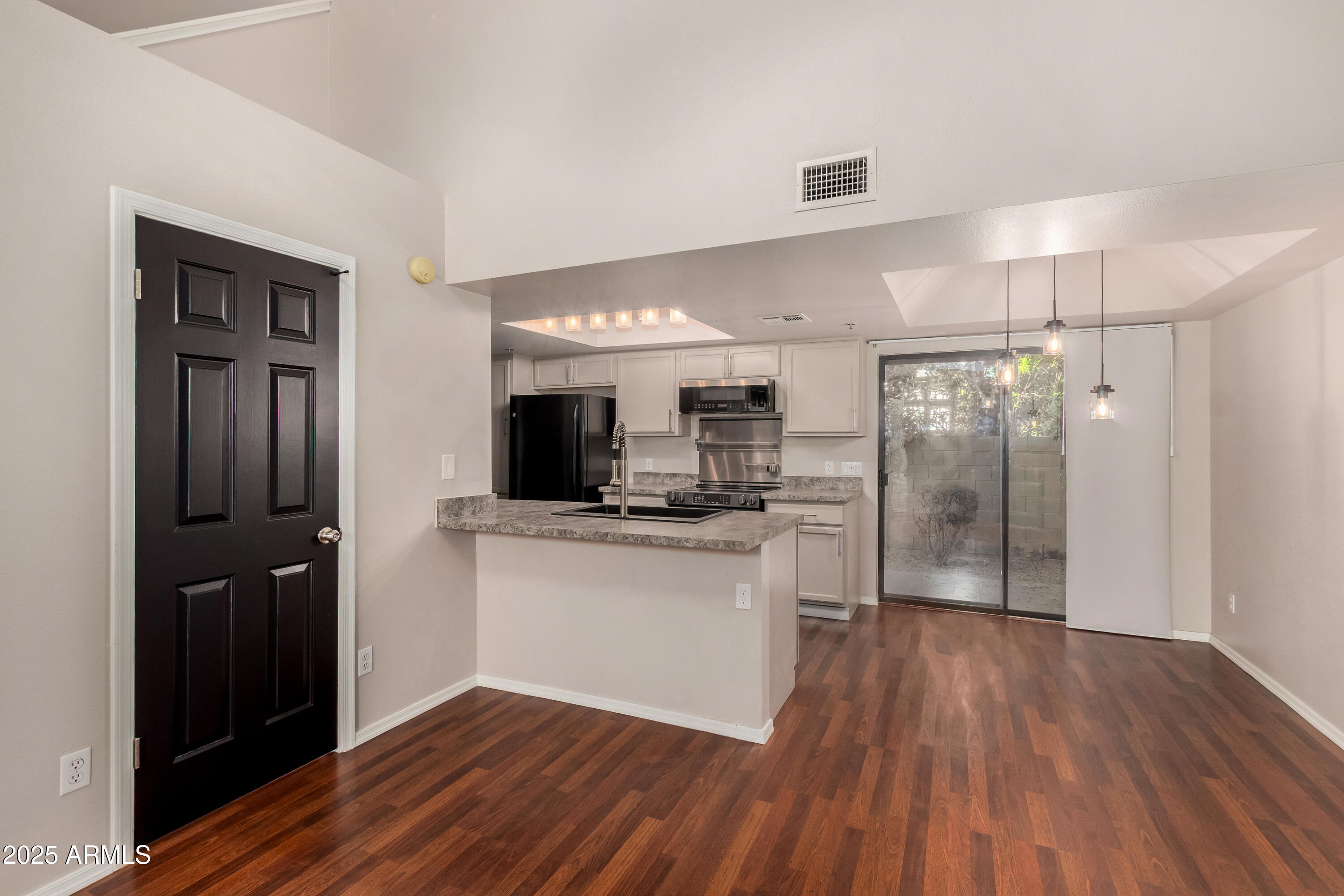 4316 E AVALON Drive 8