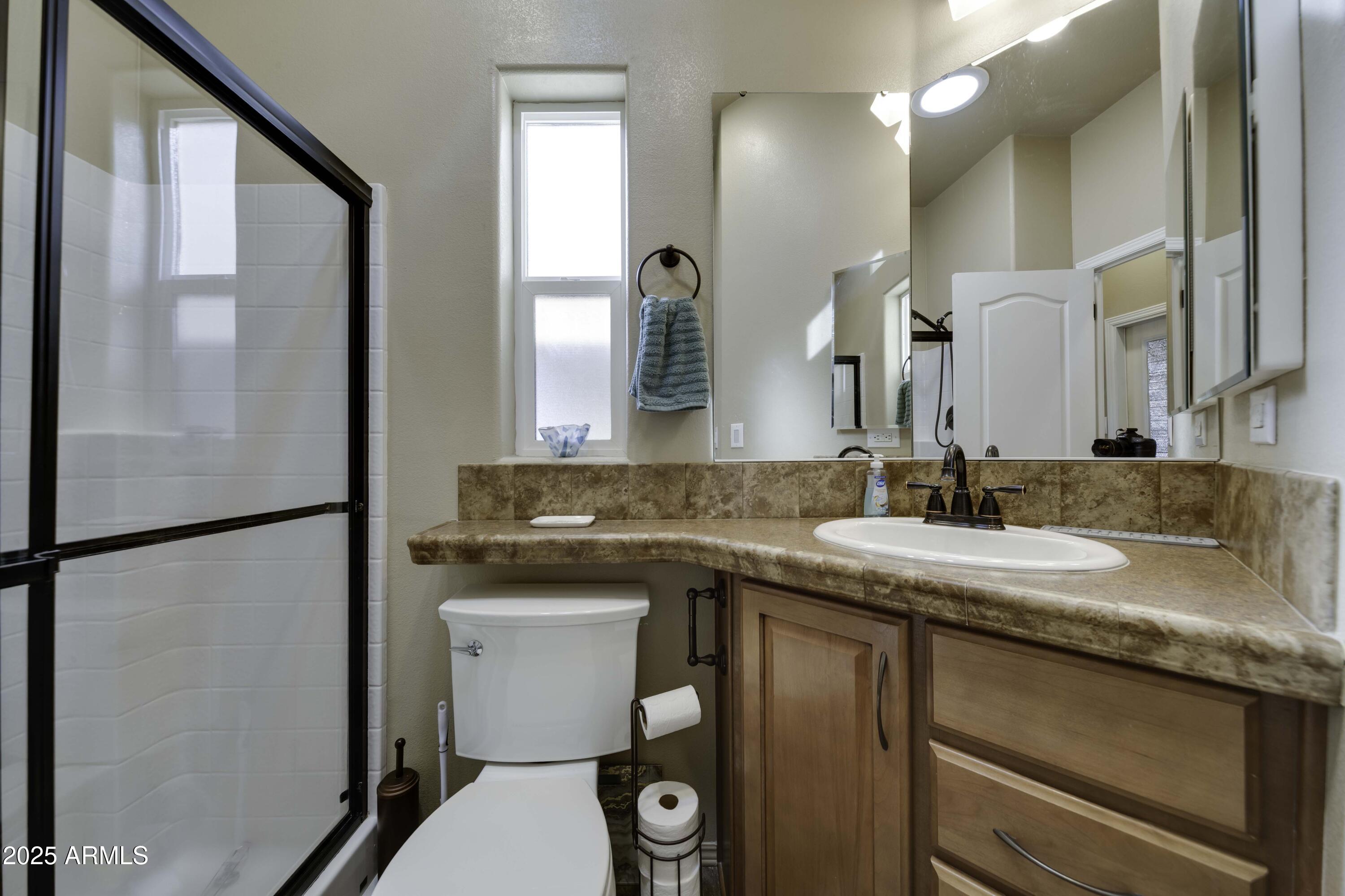 17200 W BELL Road W 817