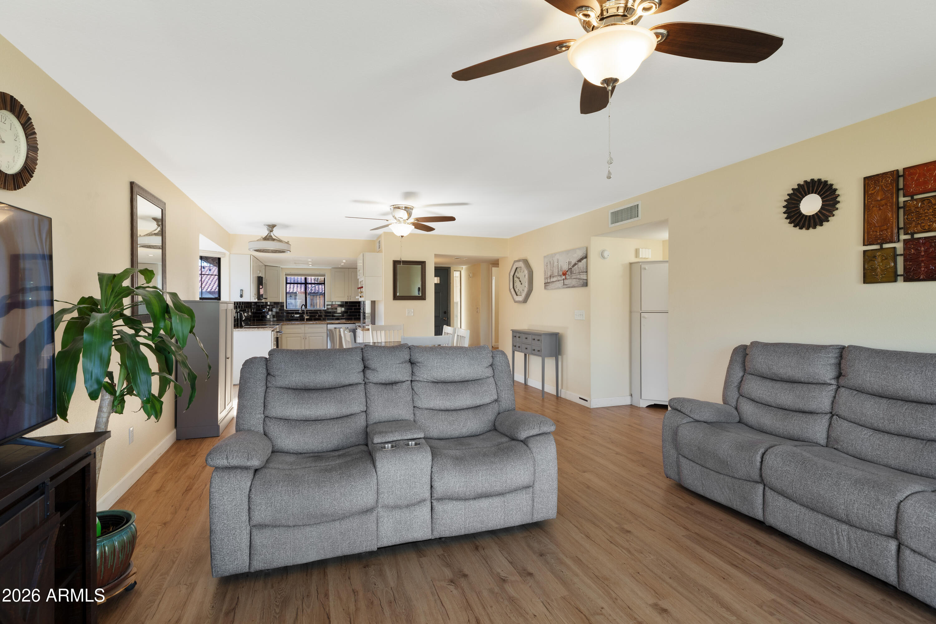 5210 E CORONADO Circle