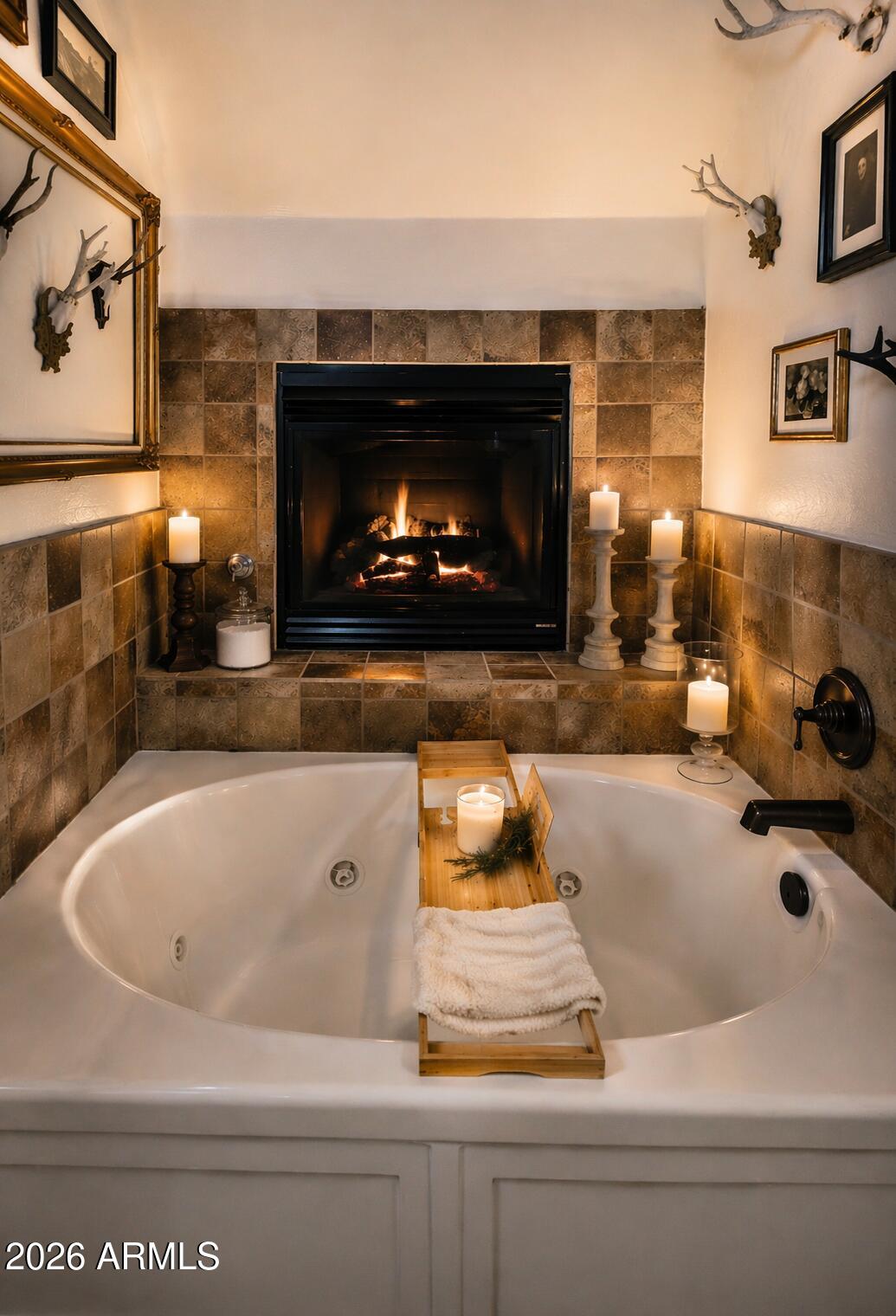 PINE CREEK - Residential