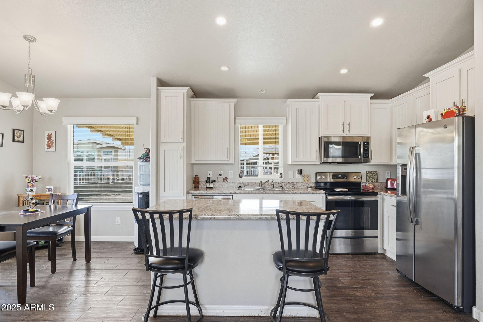 8865 E BASELINE Road 558