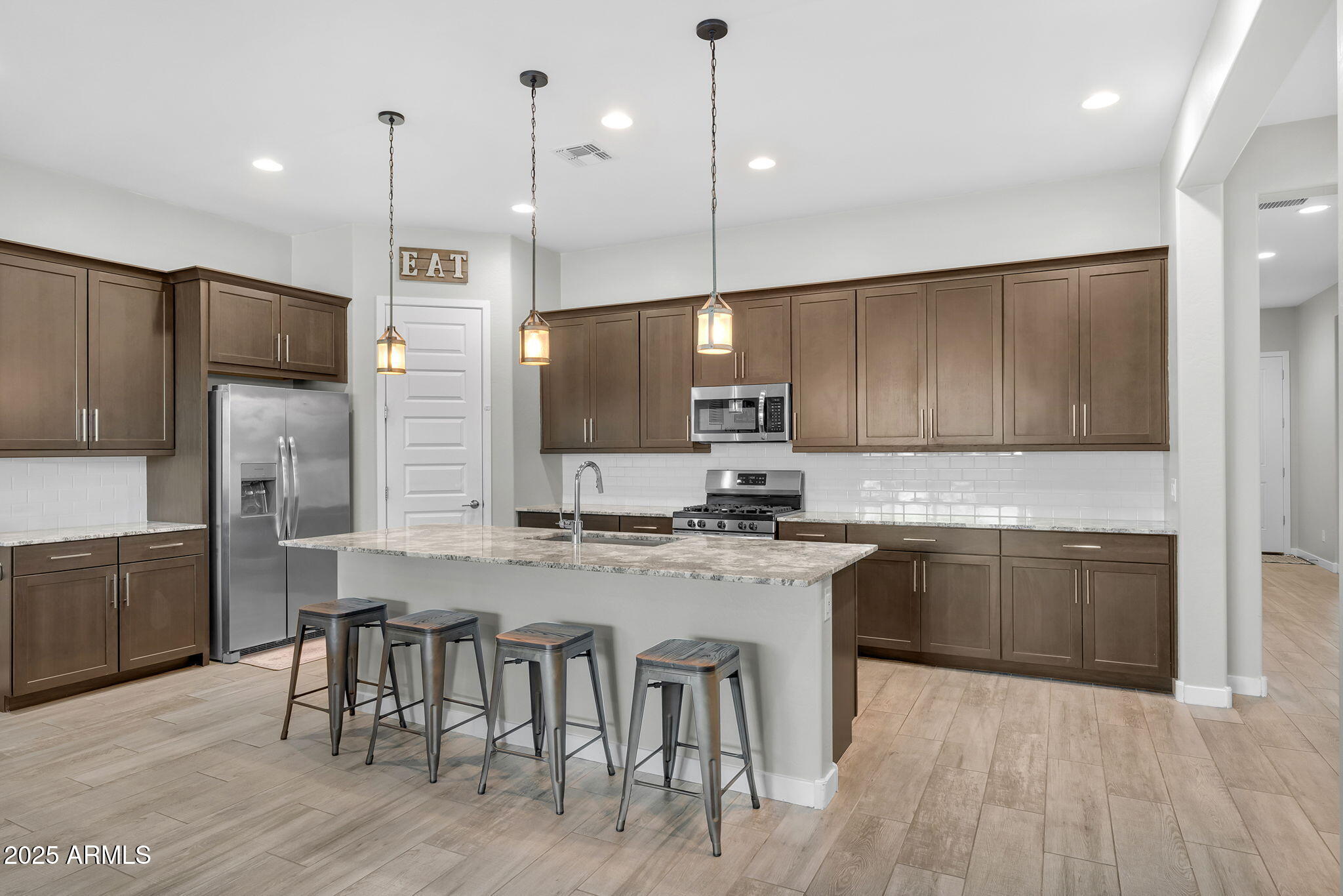 19074 W SIERRA Street