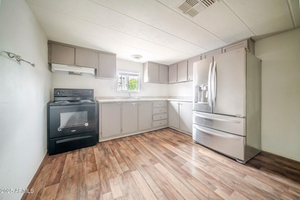 Photo of 5950 W Missouri Avenue #37, Glendale, AZ 85301 (MLS # 6932927)