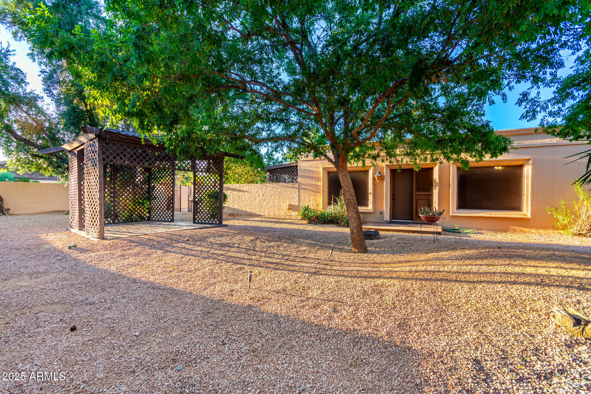 750 N VILLA NUEVA Drive