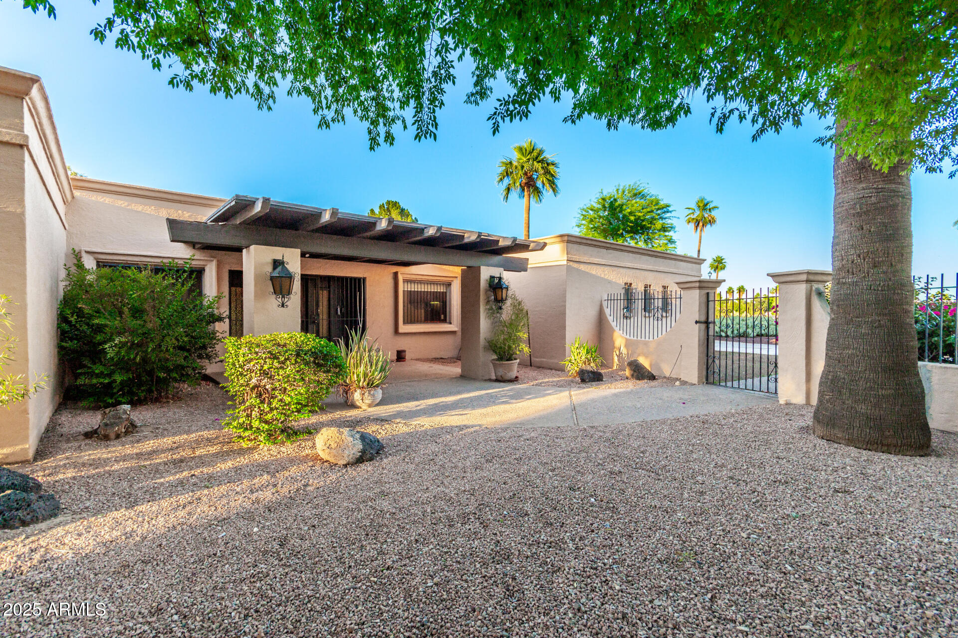 750 N VILLA NUEVA Drive