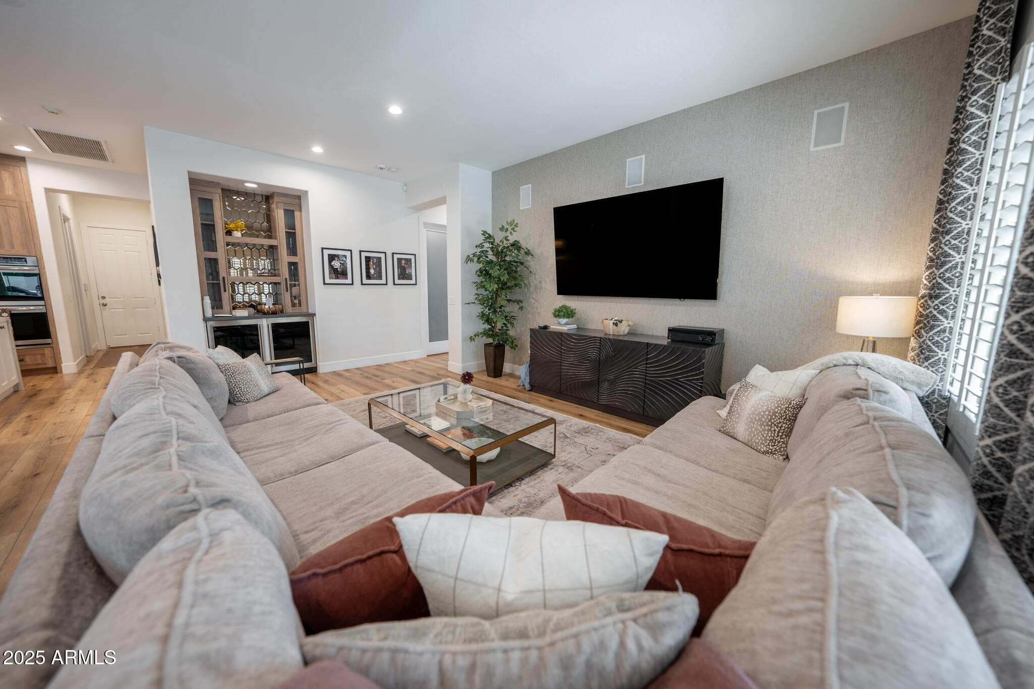 4636 E CARRIAGE Court