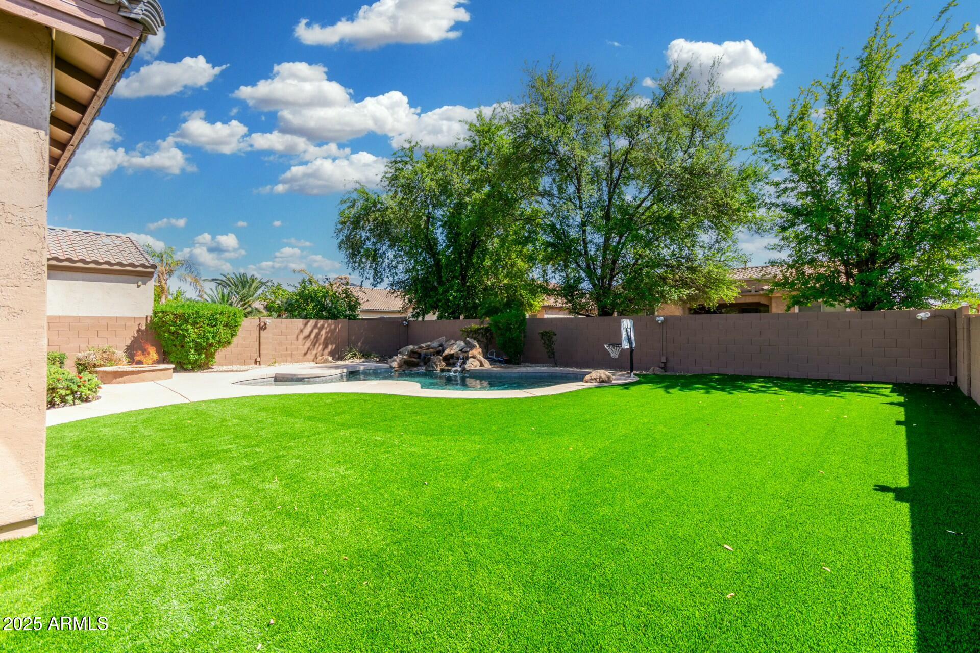 Gilbert, Arizona 85297, United States, 4 Bedrooms Bedrooms, ,3 BathroomsBathrooms,Residential,Pending,106114