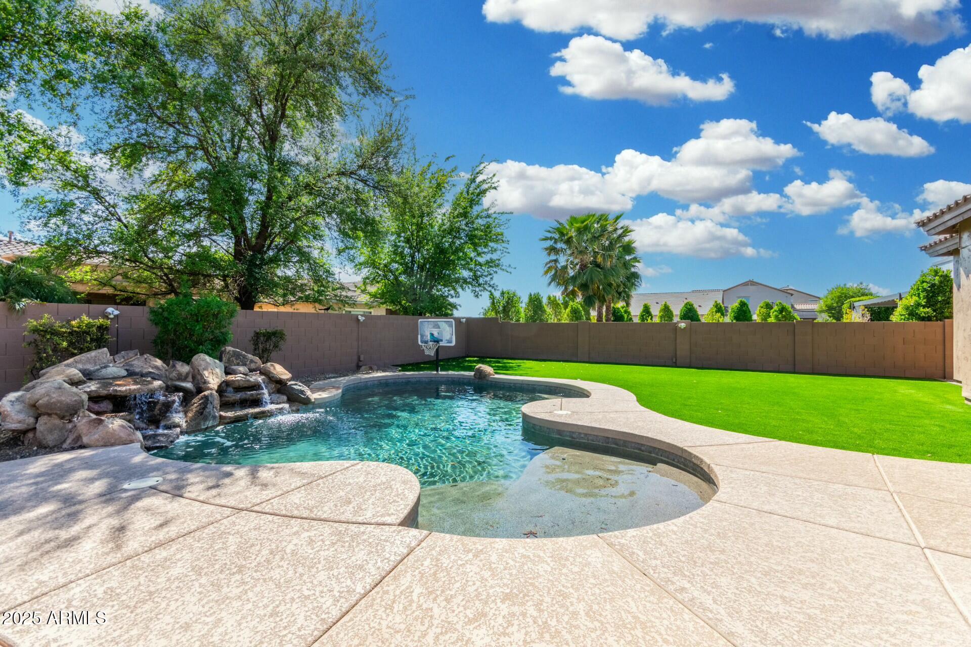 Gilbert, Arizona 85297, United States, 4 Bedrooms Bedrooms, ,3 BathroomsBathrooms,Residential,Pending,106114