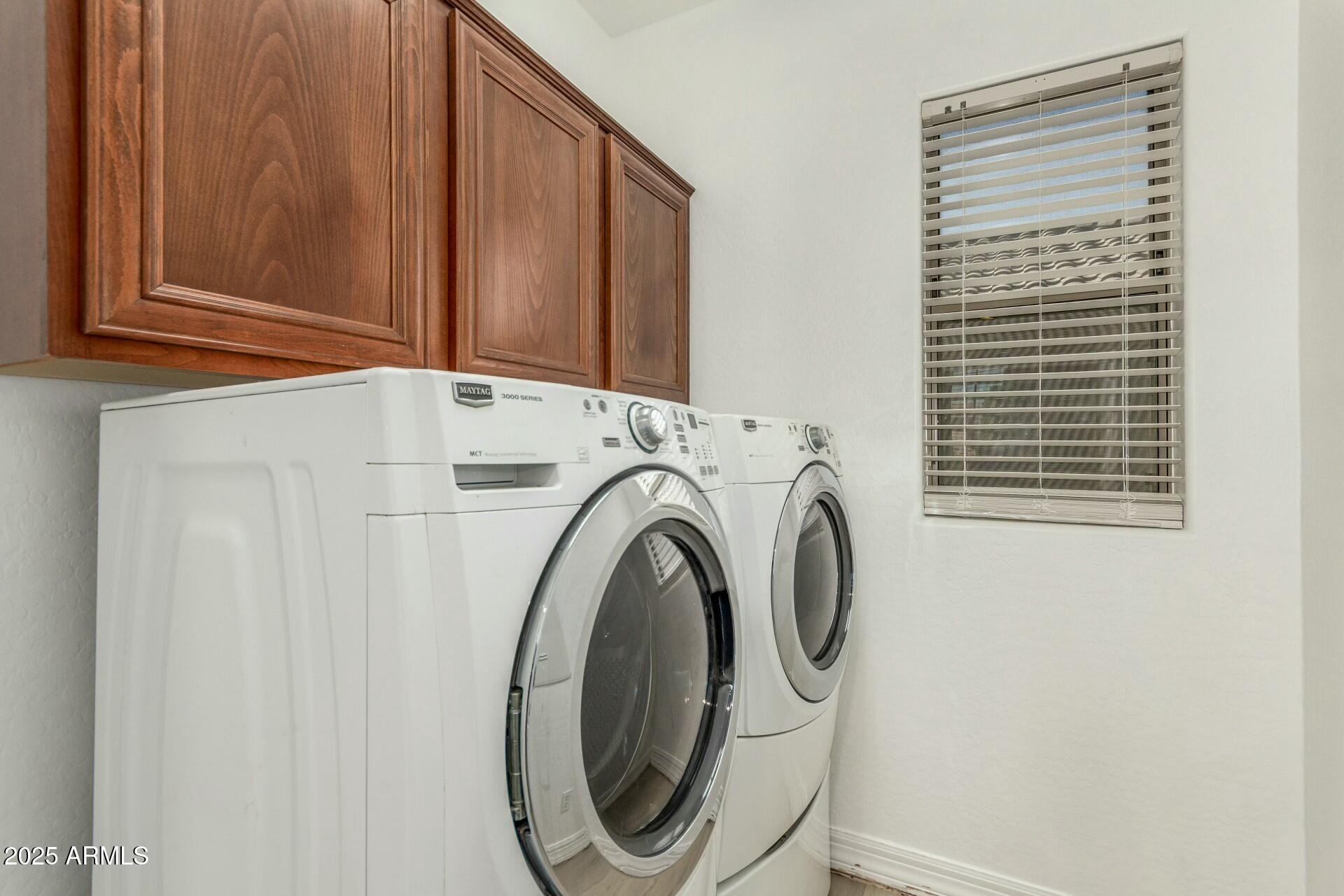 Gilbert, Arizona 85297, United States, 4 Bedrooms Bedrooms, ,3 BathroomsBathrooms,Residential,Pending,106114