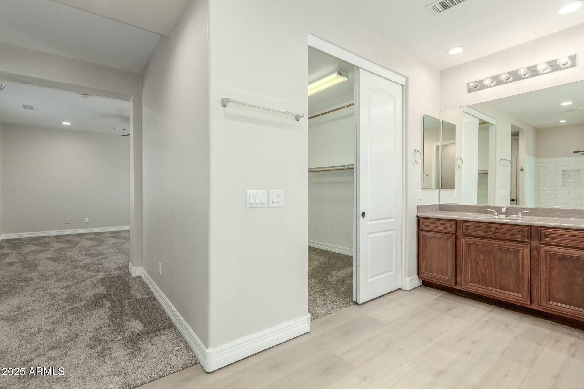 Gilbert, Arizona 85297, United States, 4 Bedrooms Bedrooms, ,3 BathroomsBathrooms,Residential,Pending,106114