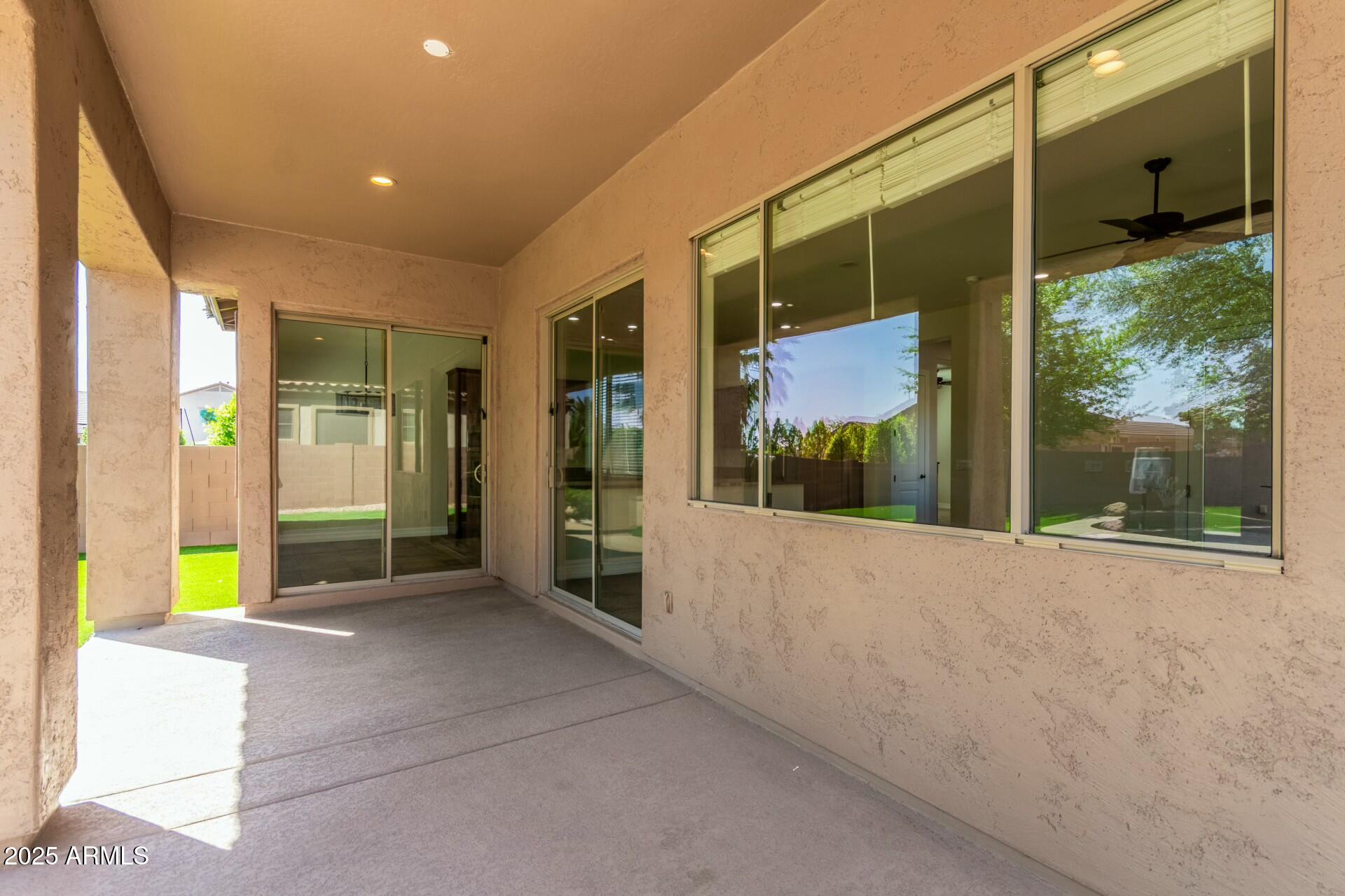 Gilbert, Arizona 85297, United States, 4 Bedrooms Bedrooms, ,3 BathroomsBathrooms,Residential,Pending,106114