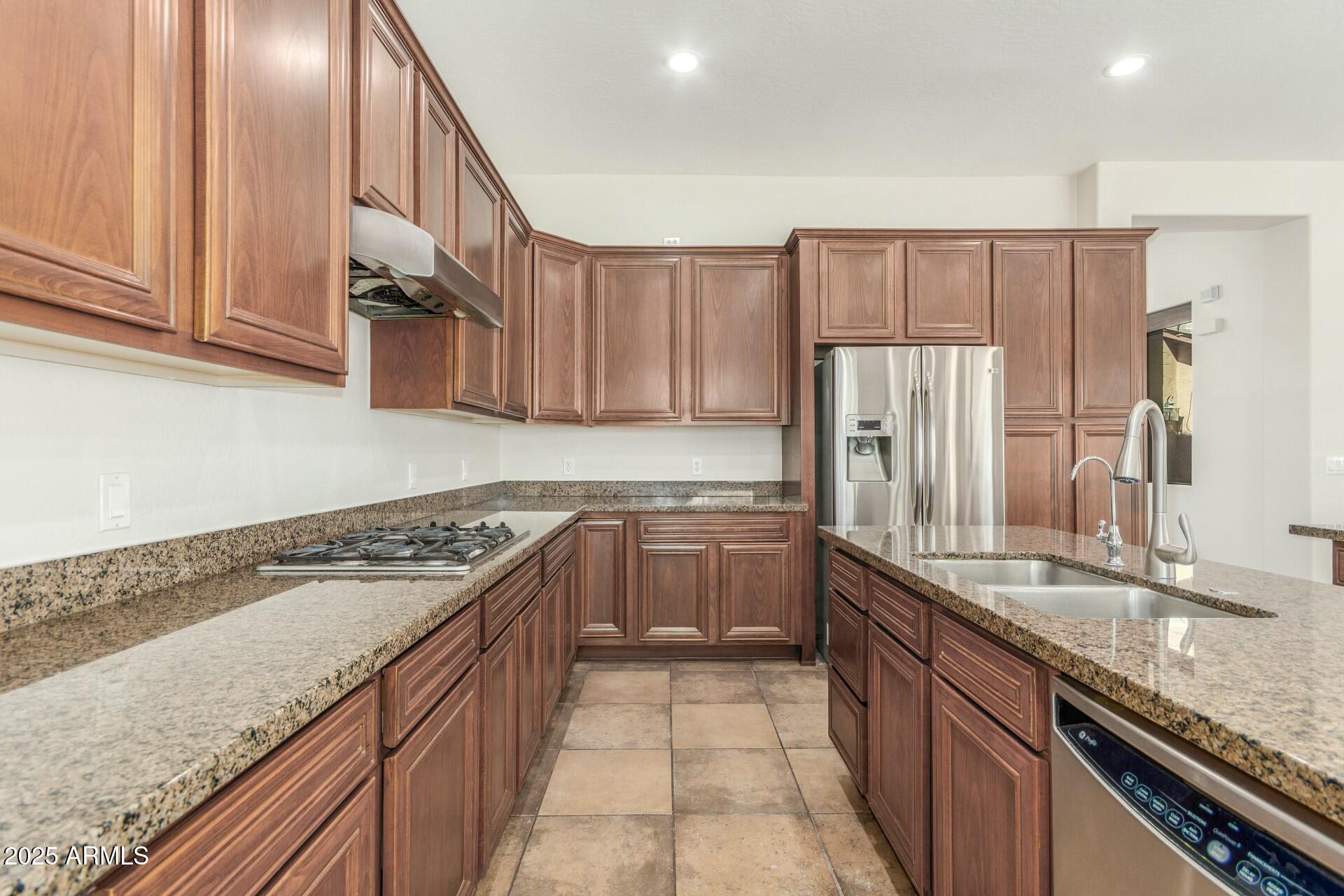 Gilbert, Arizona 85297, United States, 4 Bedrooms Bedrooms, ,3 BathroomsBathrooms,Residential,Pending,106114