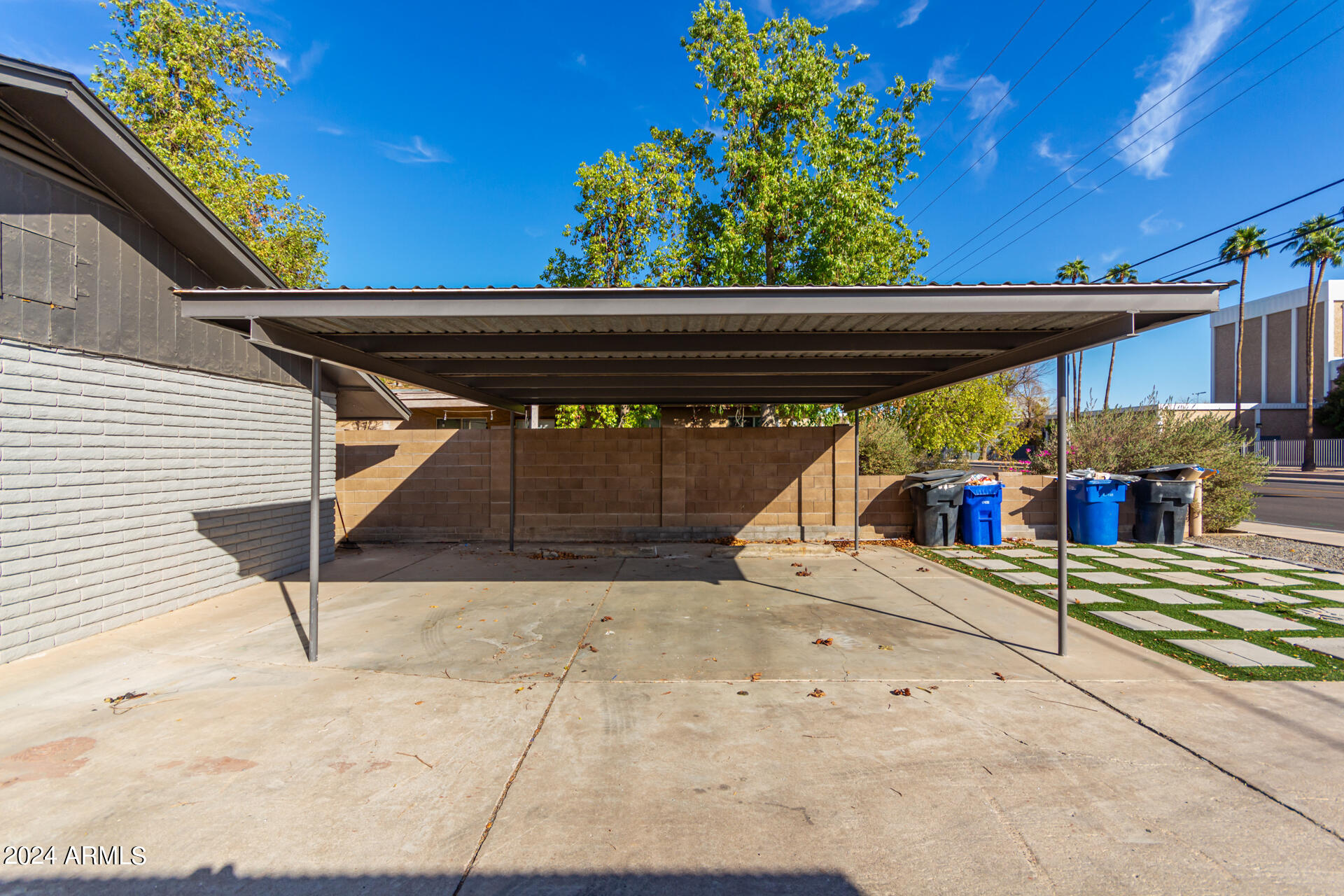 936 W RIO SALADO Parkway 1