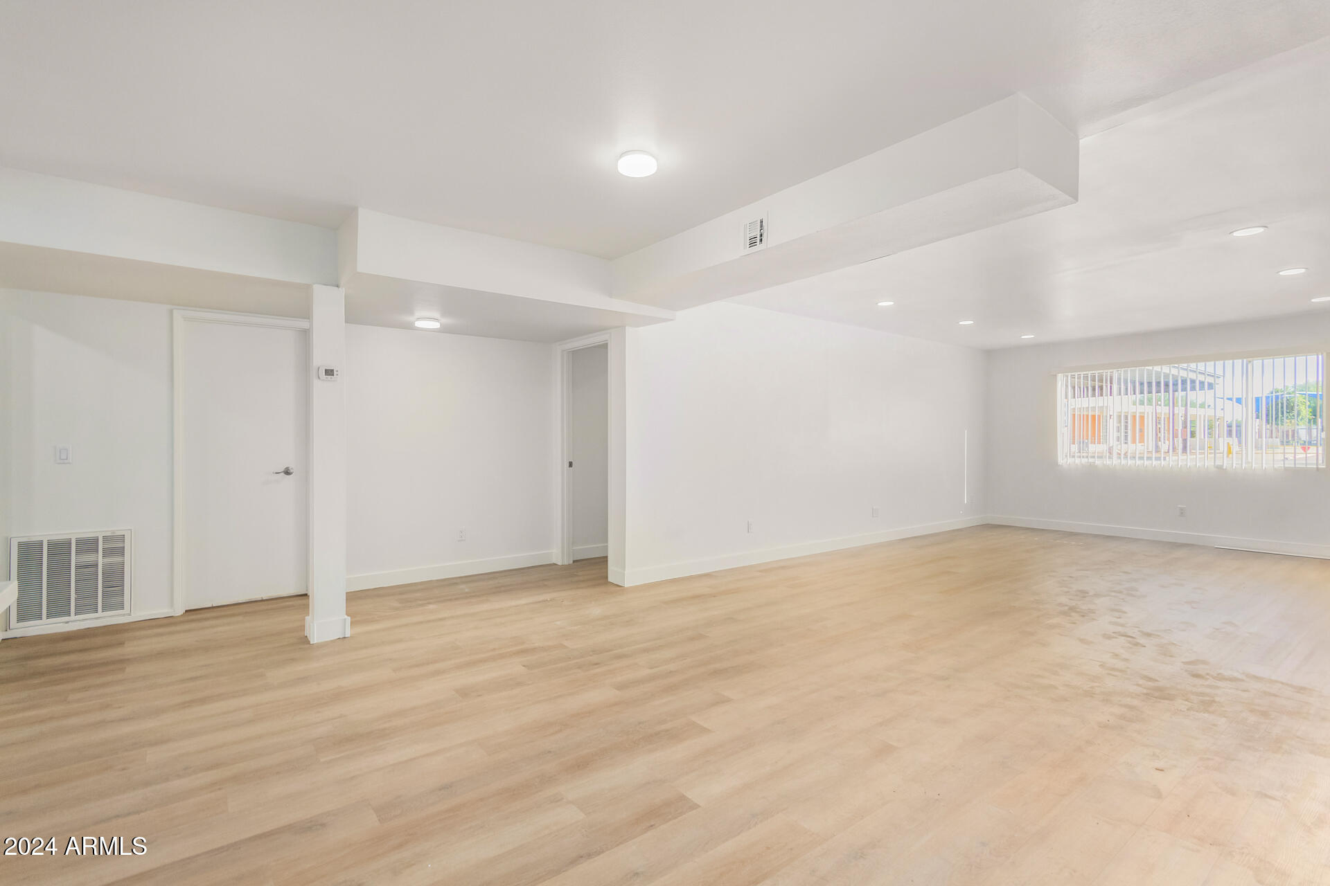 936 W RIO SALADO Parkway 1