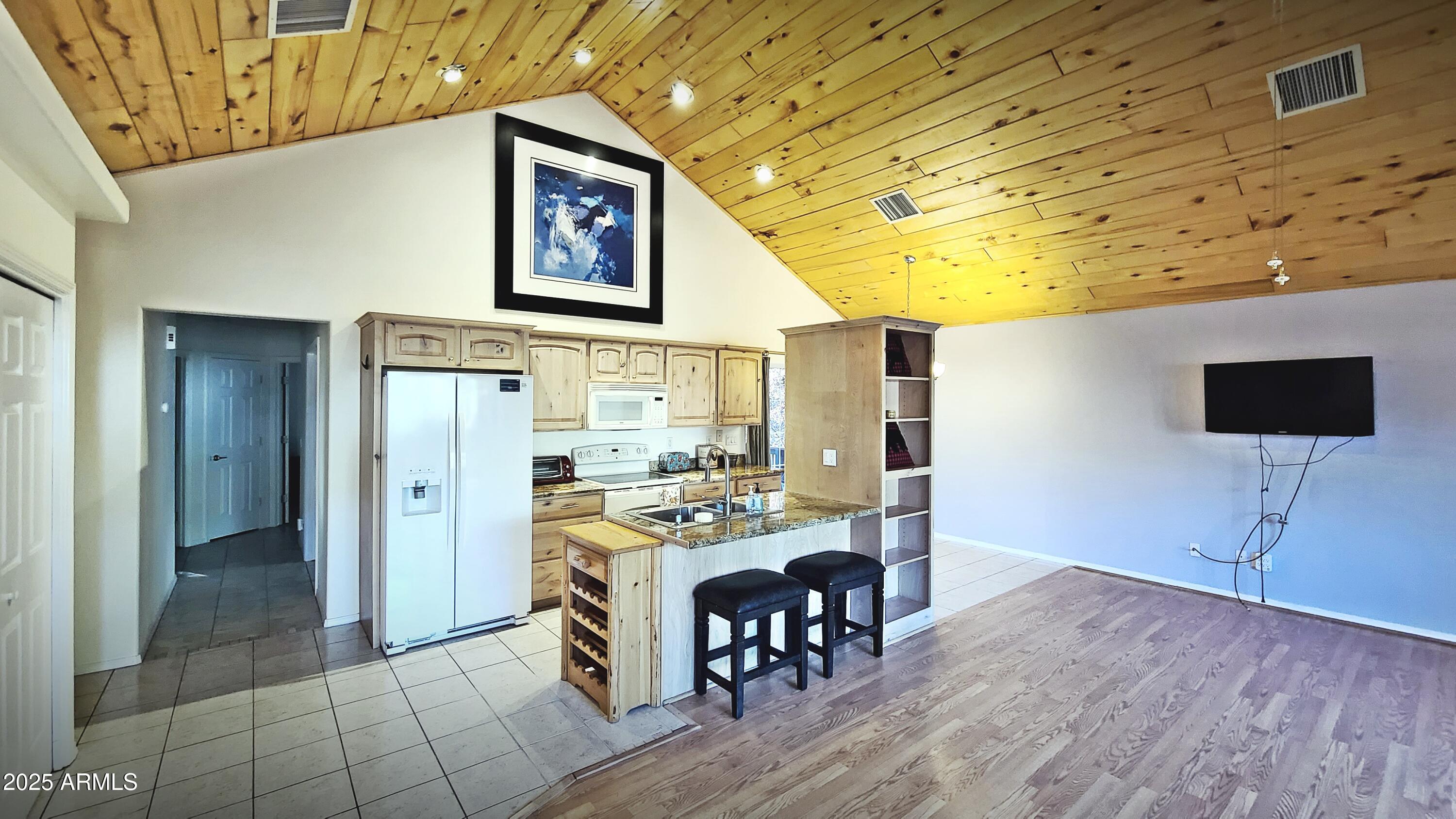 715 W Sherwood Drive