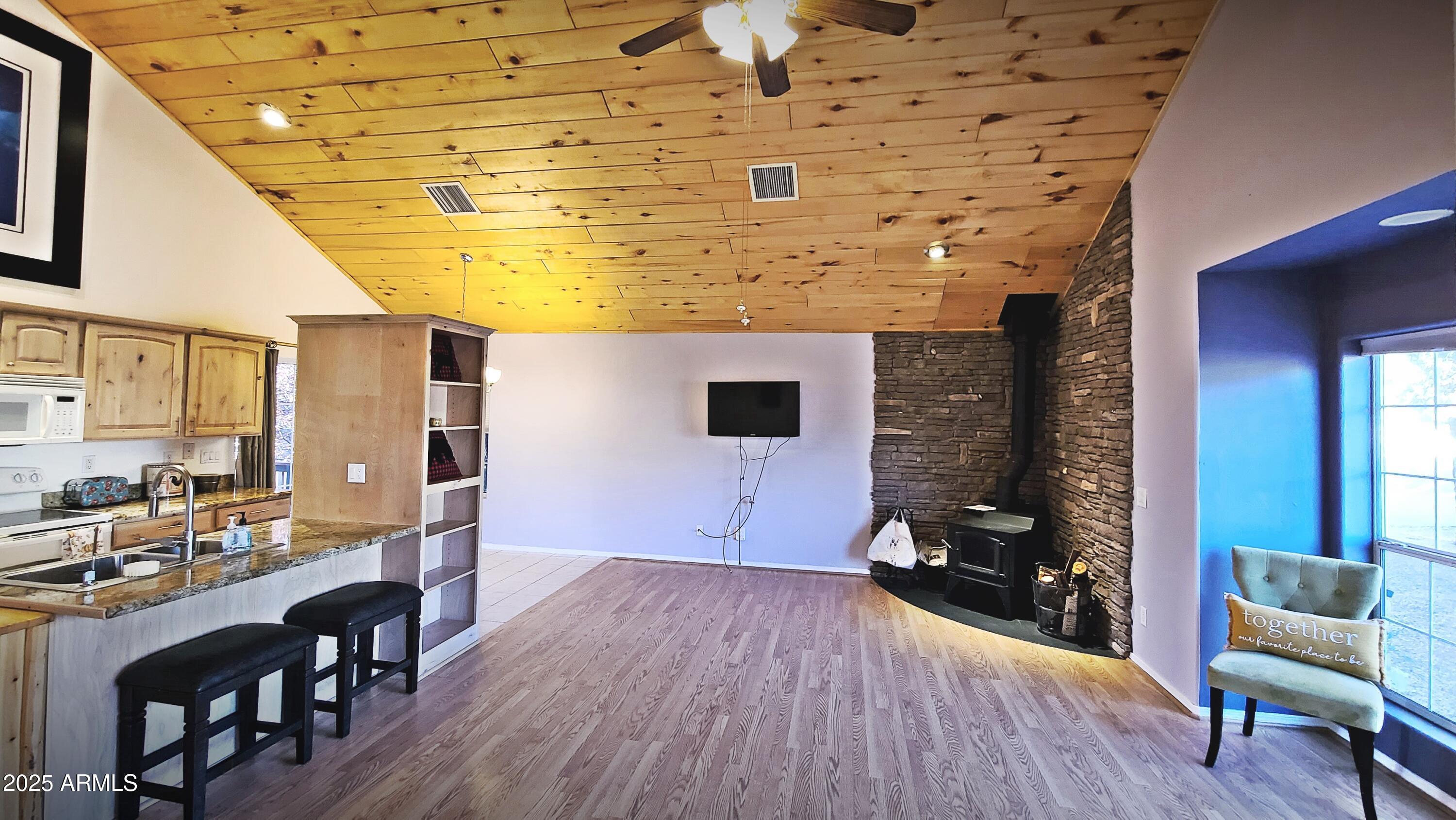 715 W Sherwood Drive