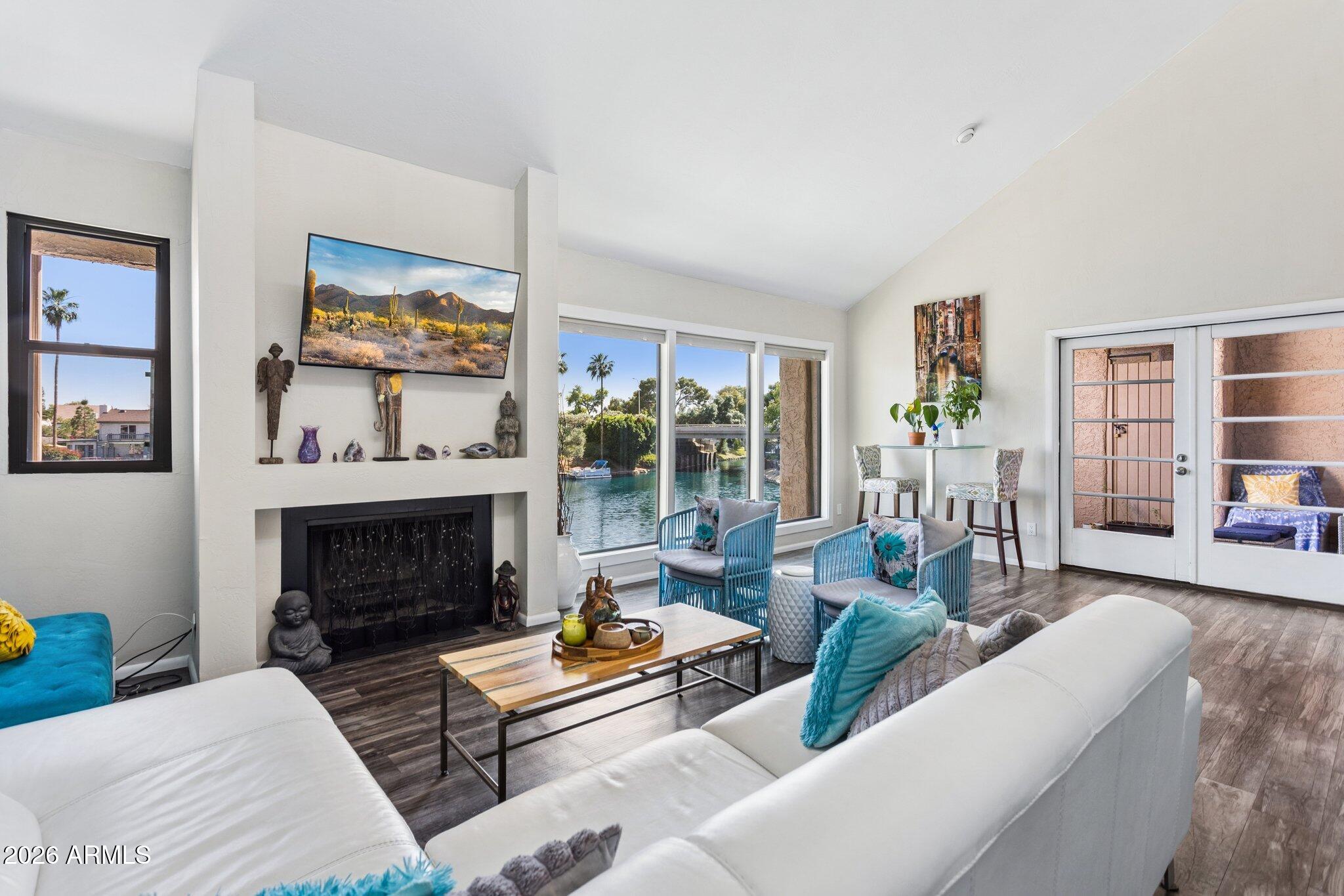 1209 E NORTHSHORE Drive 242