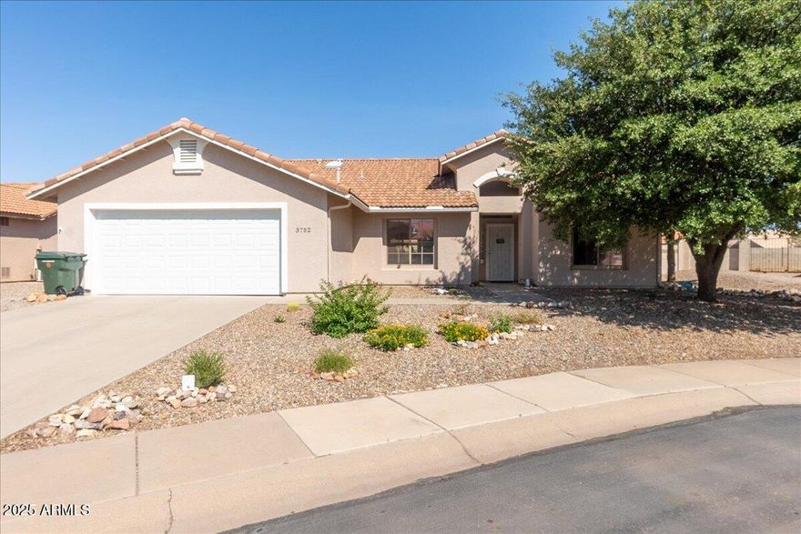 Bright & spacious! You'll find both in this well cared for split 3 bdr home in one of Sierra Vista's popular subdivisions. Large great room to turn into whatever works for you. Fantastic eat in kitchen with new dishwasher and refrigerator. Easy to care for flooring throughout & many updated items: tankless water heater, water softener, whole house filtration system just to name a few. Easy care yard and covered back patio. Put this one on your list!!