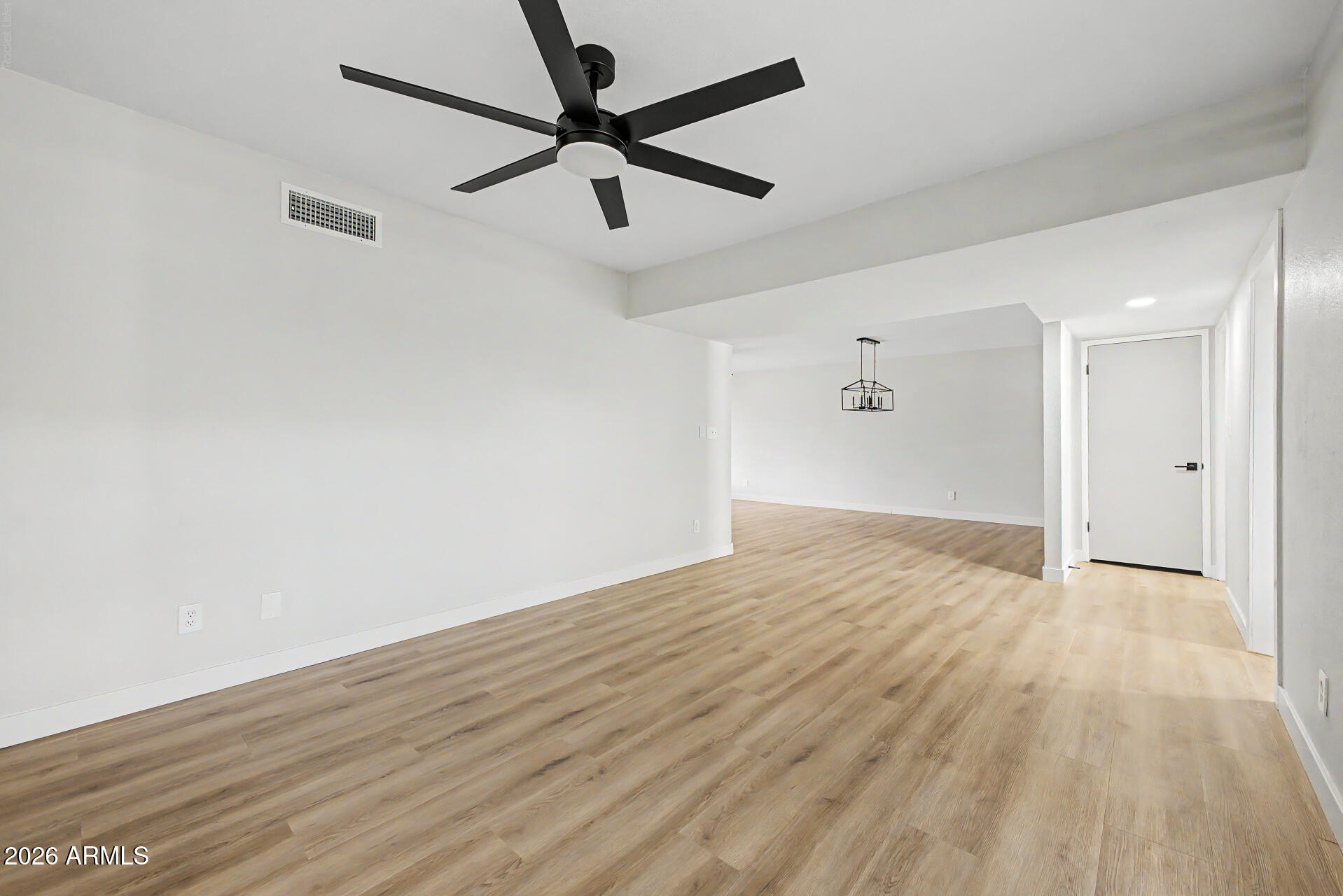 1709 W STELLA Lane