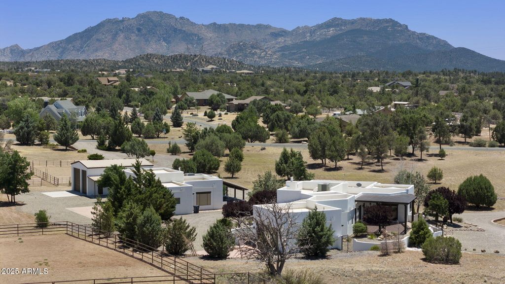 Photo of 13871 Grey Bears Trail, Prescott, AZ 86305 (MLS # 6935336)