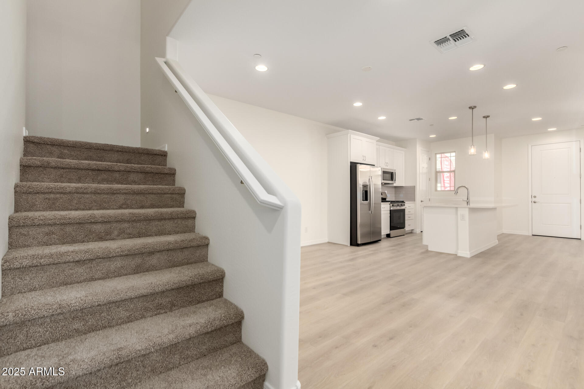 2848 N EVERGREEN Street