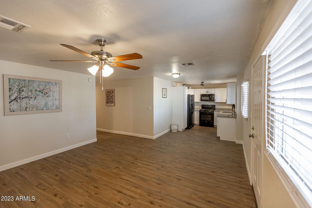 Photo of 613 W Mcmurray Boulevard, Casa Grande, AZ 85122 (MLS # 7035237)